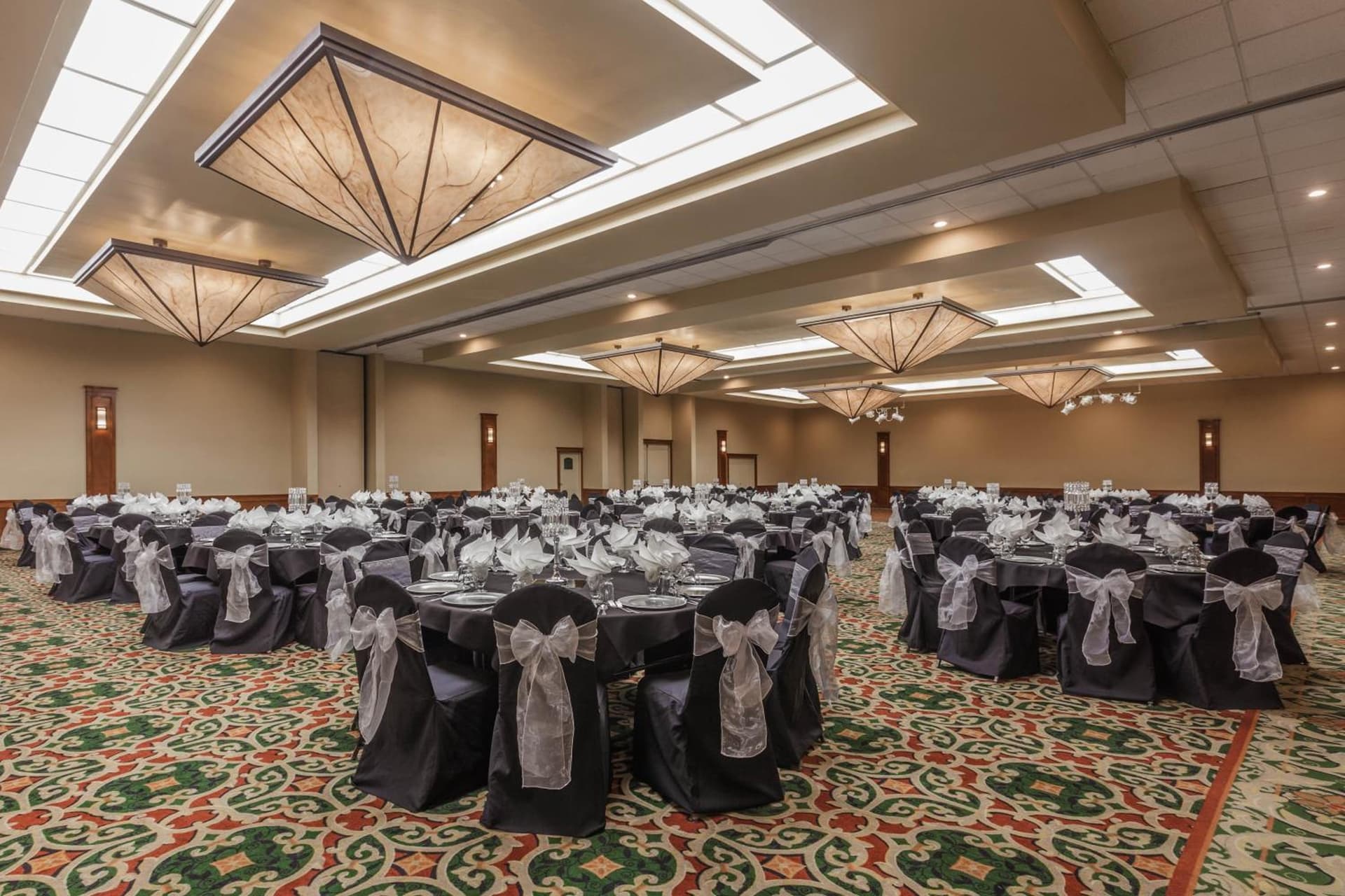 Wyndham Visalia interior in Visalia, CA — gallery photo 2