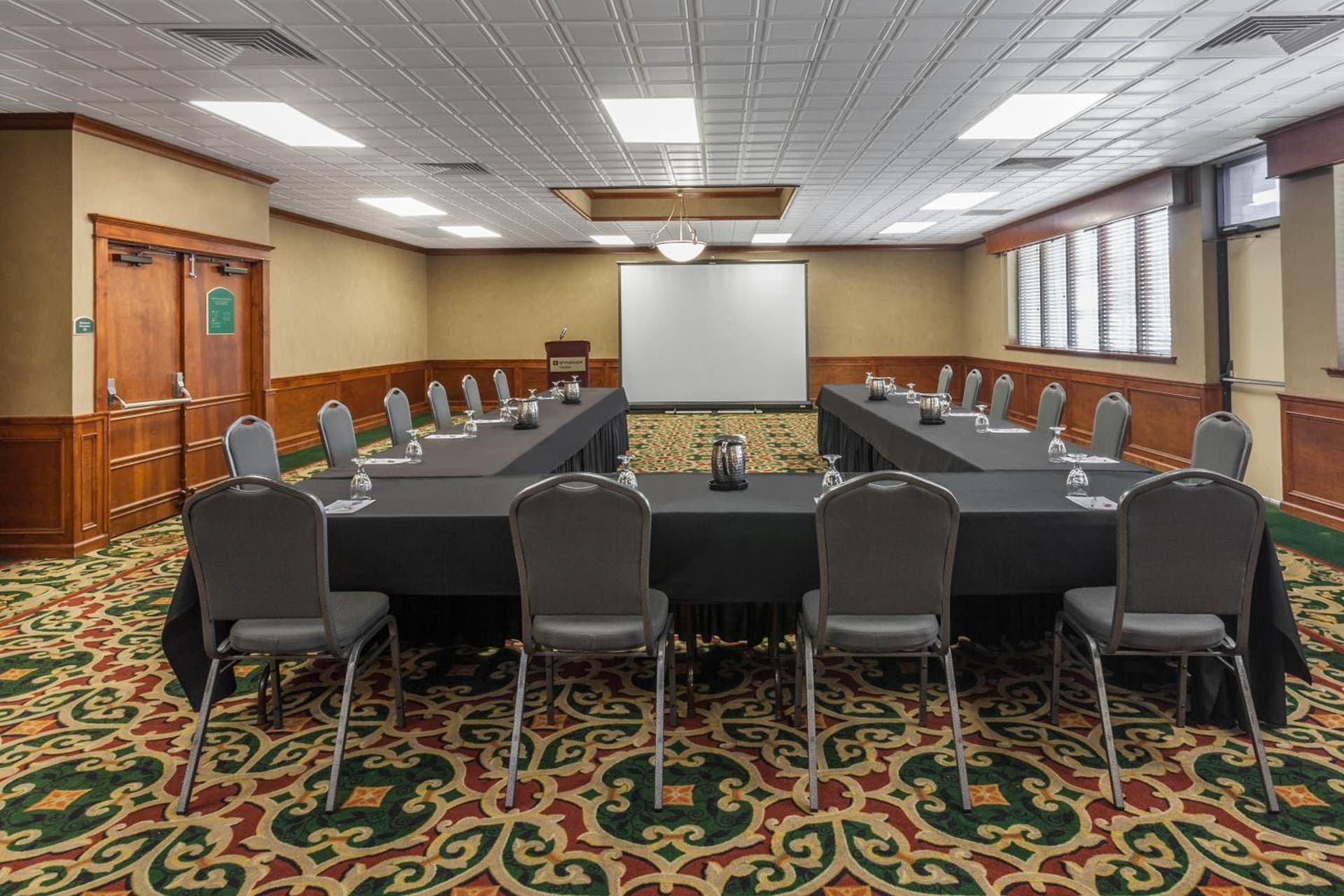 Wyndham Visalia gallery photo in Visalia, CA — image 19