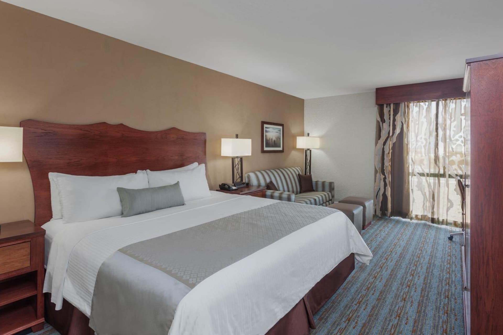 Wyndham Visalia gallery photo in Visalia, CA — image 10