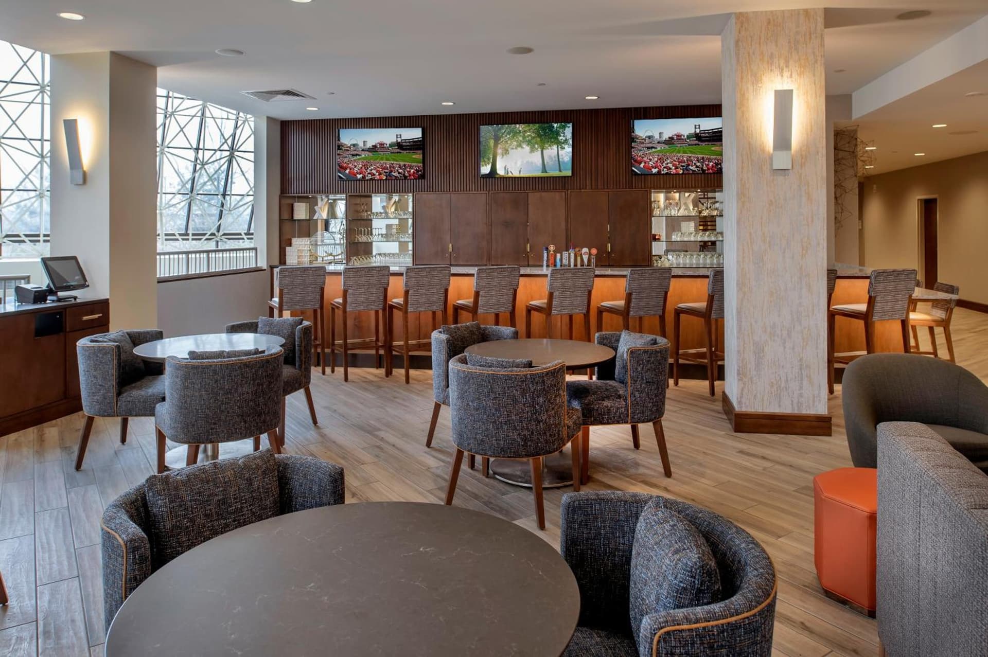Crowne Plaza Hotel St. Louis Airport by IHG property views in Bridgeton, MO — gallery photo 3