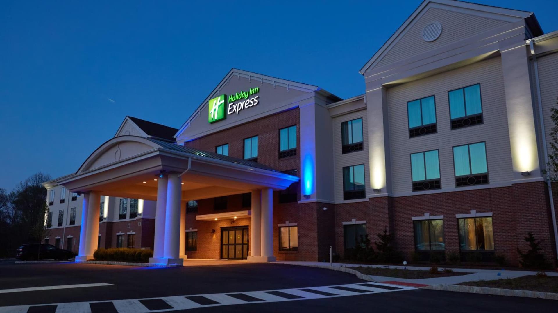 Holiday Inn Express Bordentown - Trenton South by IHG interior in Bordentown, NJ — gallery photo 2