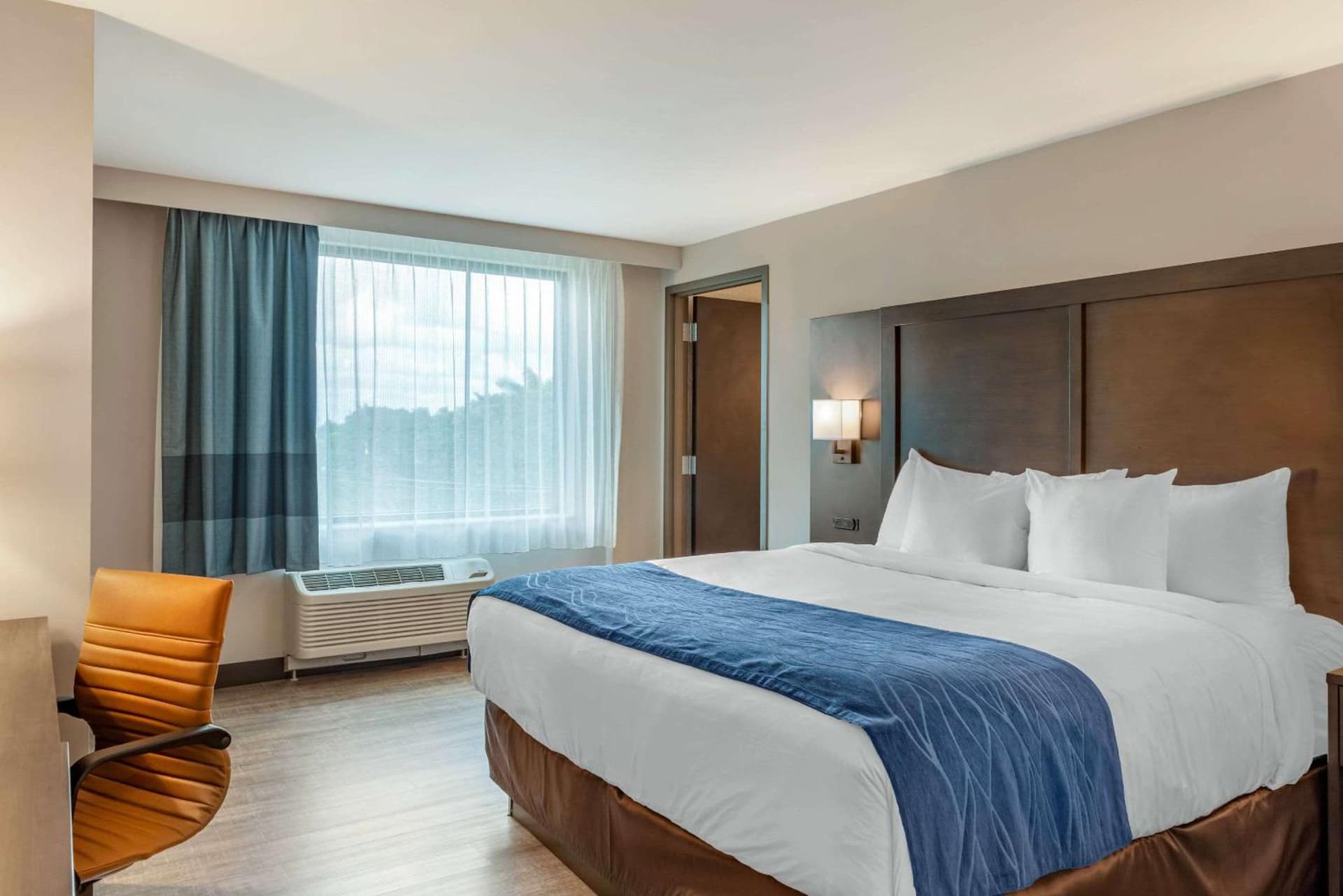 Comfort Inn & Suites Miami International Airport gallery photo in Miami, FL — image 7