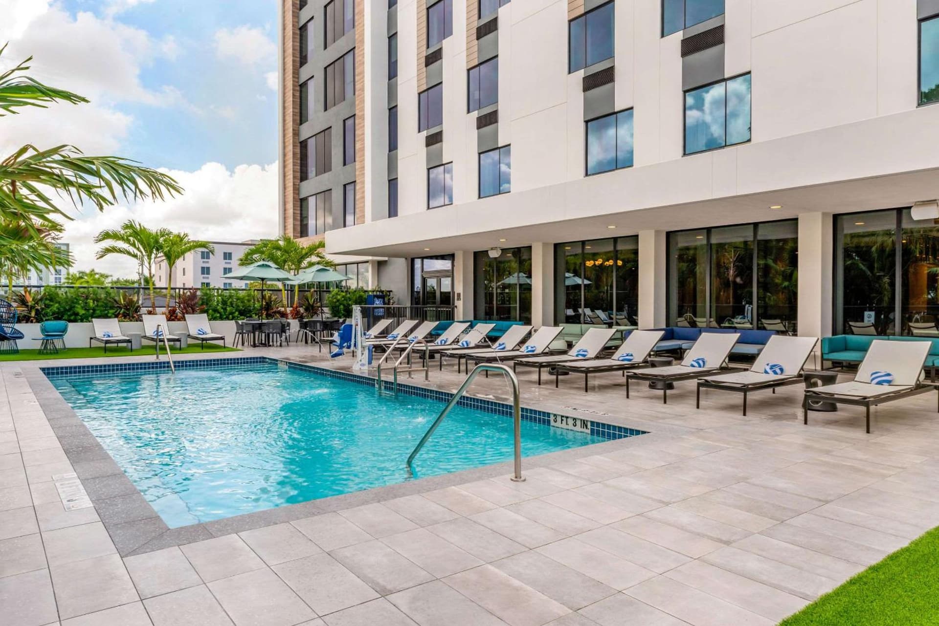 Comfort Inn & Suites Miami International Airport gallery photo in Miami, FL — image 5