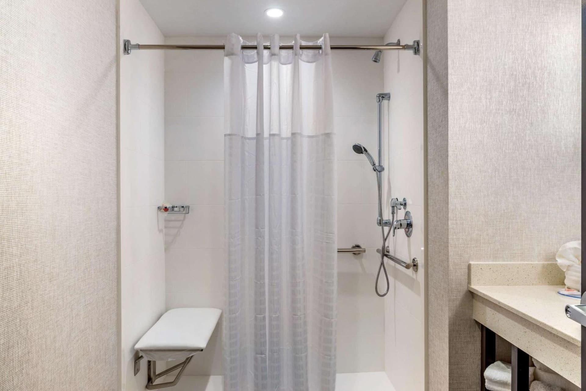 Comfort Inn & Suites Miami International Airport gallery photo in Miami, FL — image 29