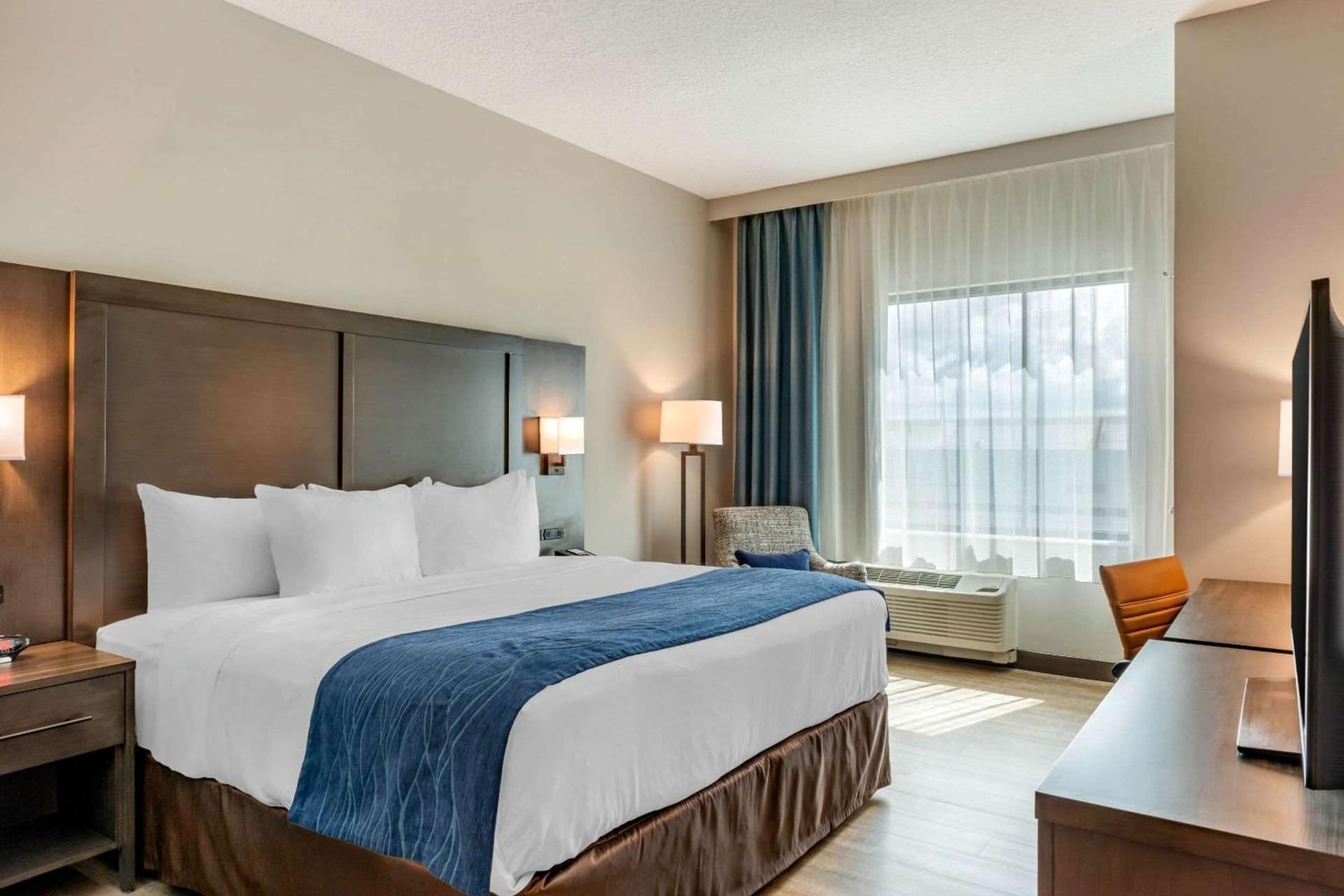 Comfort Inn & Suites Miami International Airport gallery photo in Miami, FL — image 24