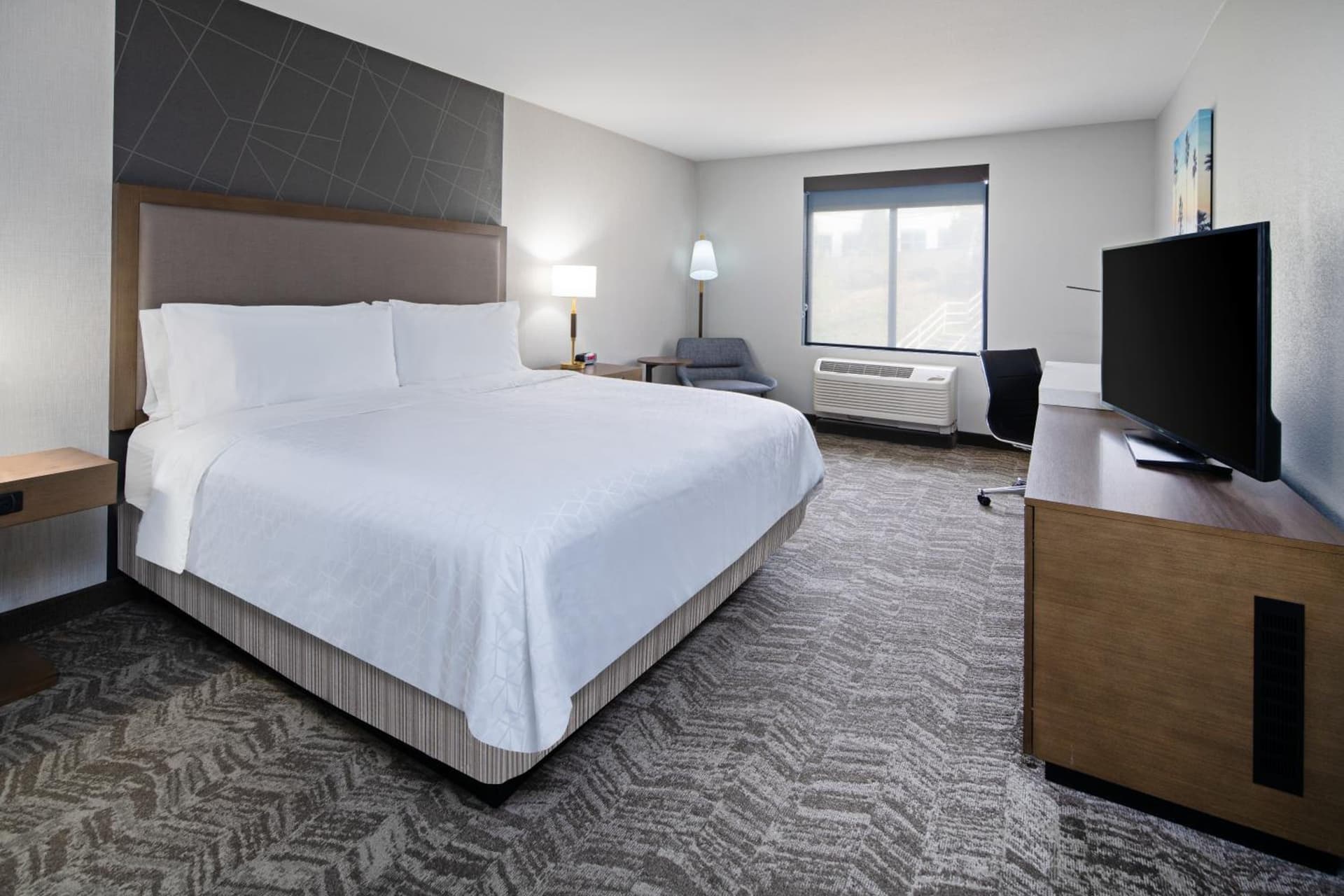 Best Western Valencia/Six Flags Inn & Suites gallery photo in Santa Clarita, CA — image 5