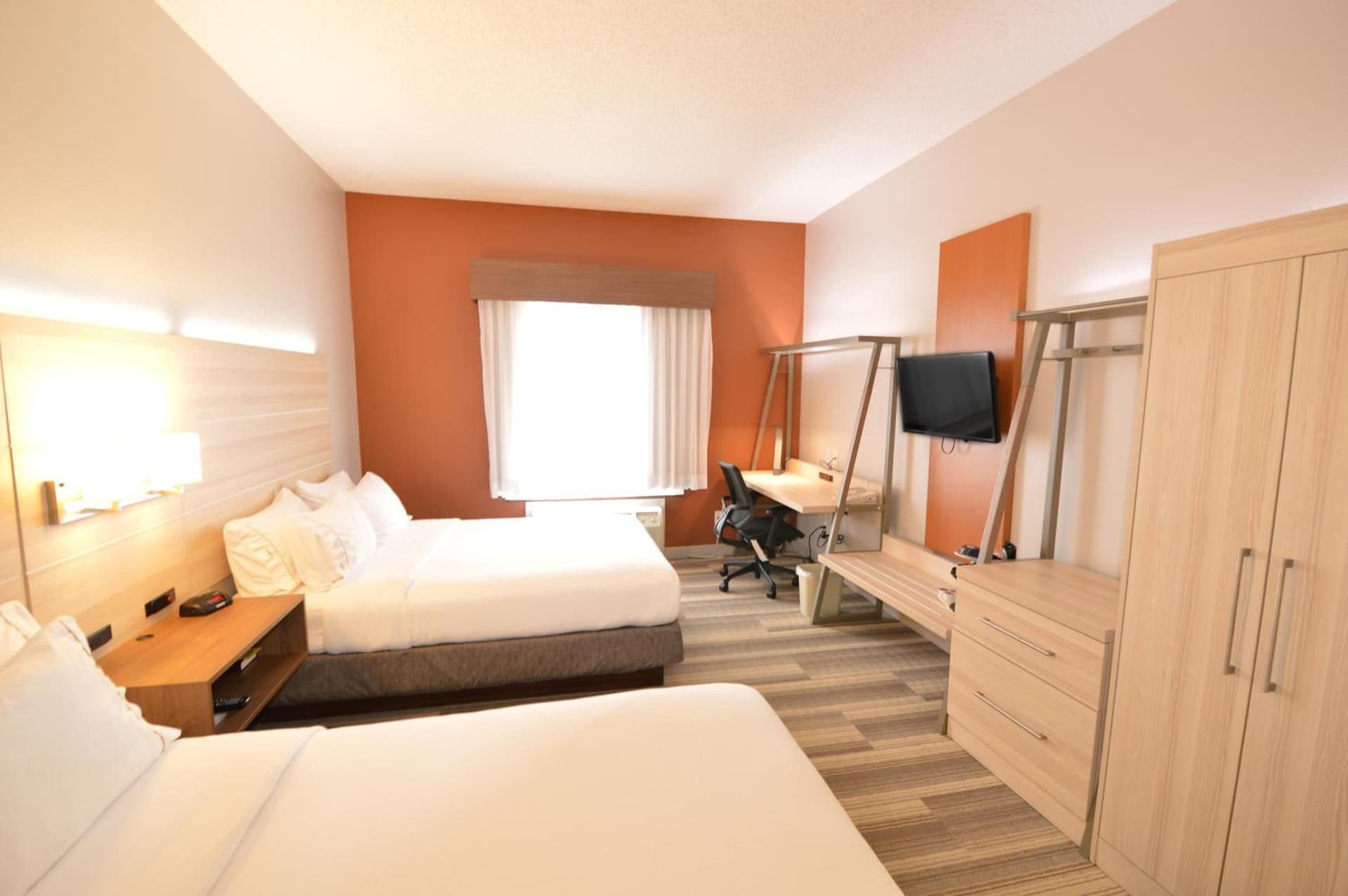 Holiday Inn Express Toledo-Oregon by IHG gallery photo in Oregon, OH — image 15