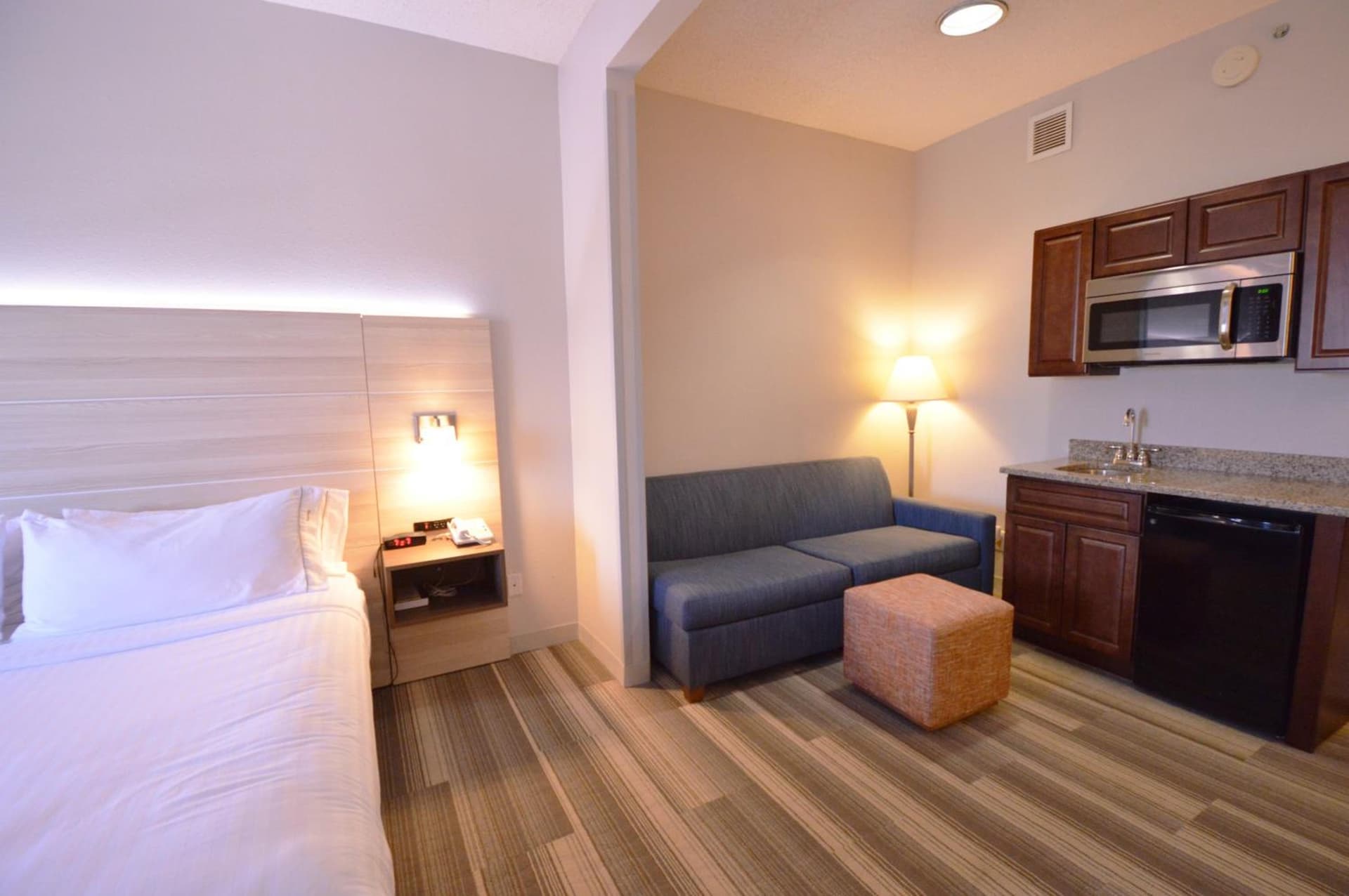 Holiday Inn Express Toledo-Oregon by IHG gallery photo in Oregon, OH — image 25