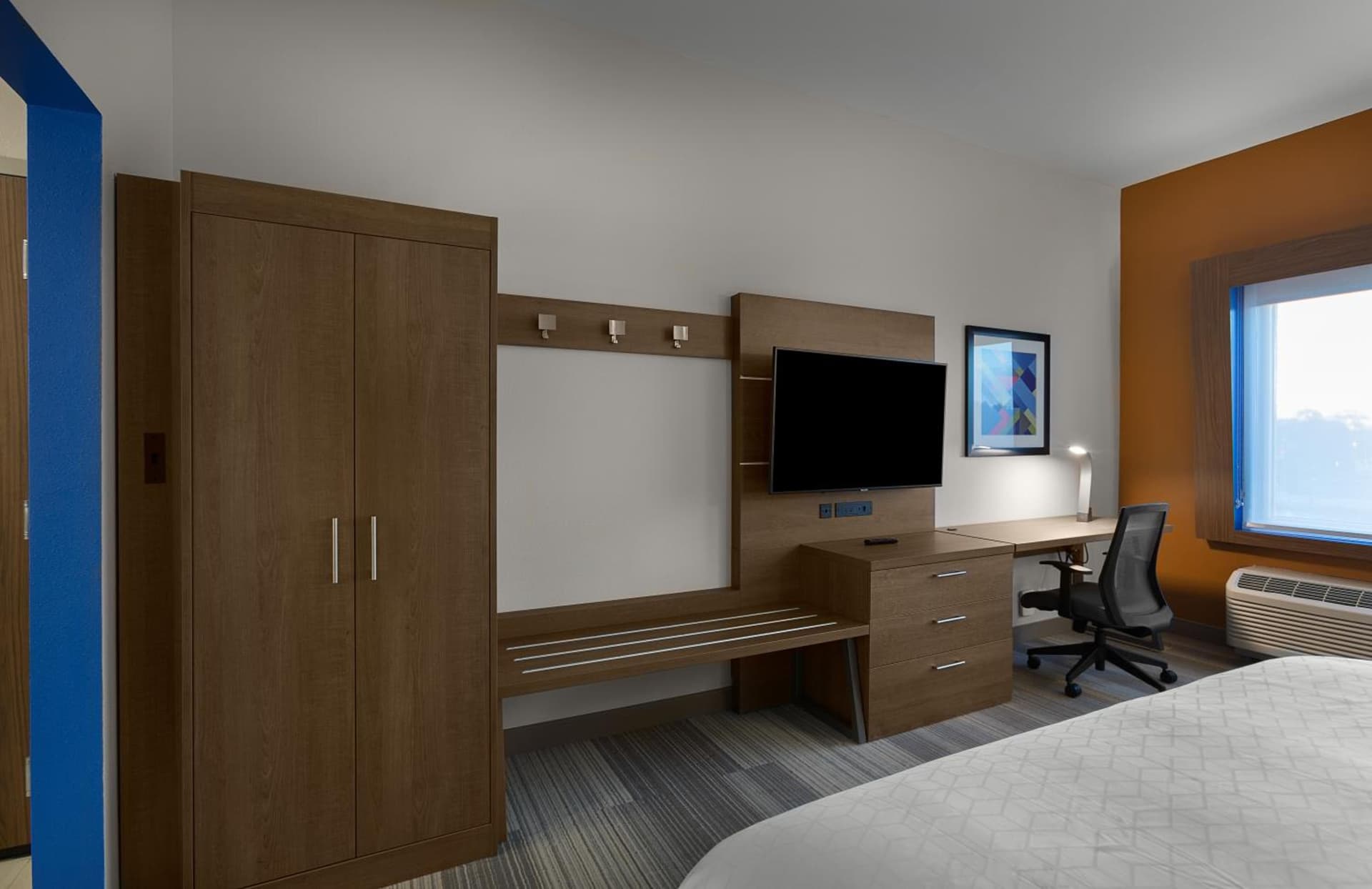 Holiday Inn Express & Suites - Fayetteville South by IHG interior in Fayetteville, NC — gallery photo 2