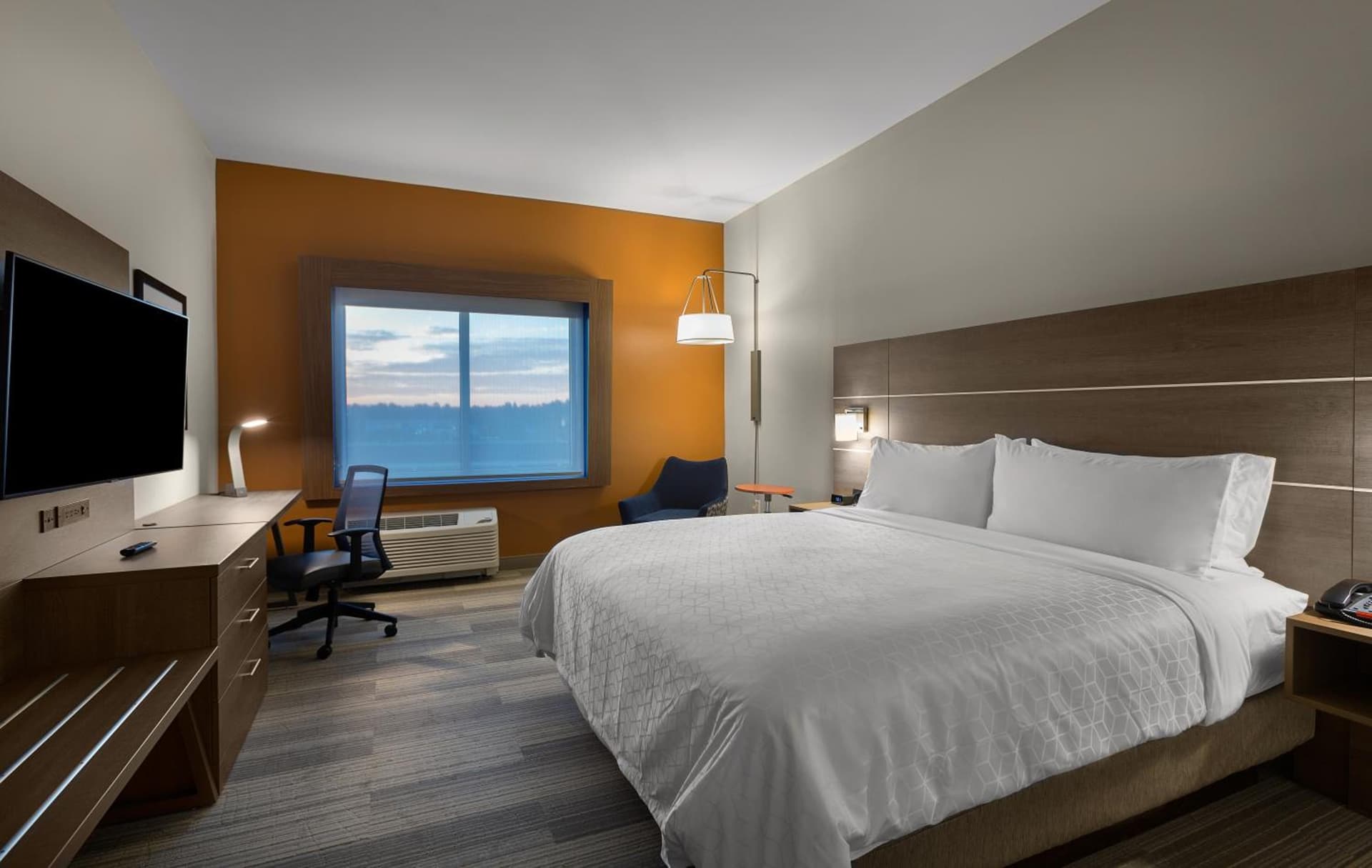 Holiday Inn Express & Suites - Fayetteville South by IHG gallery photo in Fayetteville, NC — image 11