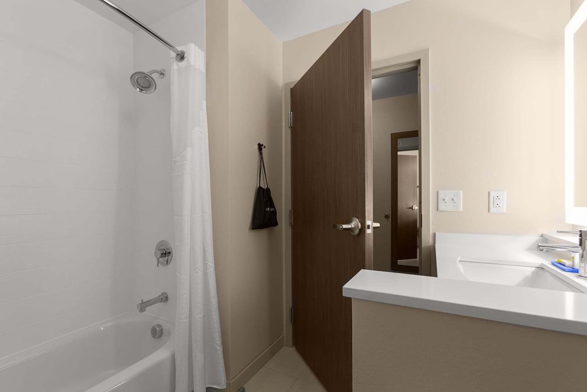 Holiday Inn Express & Suites - Fayetteville South by IHG gallery photo in Fayetteville, NC — image 5