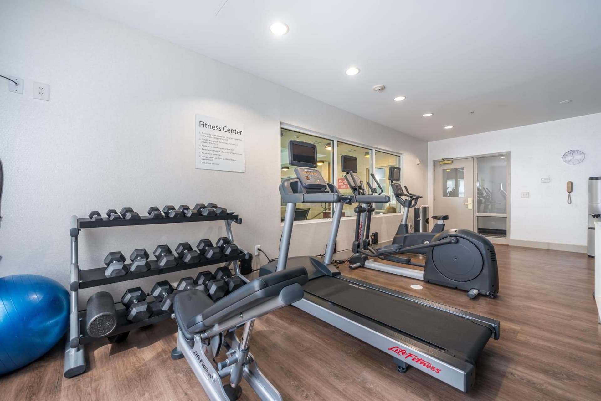 Holiday Inn Express Hotel & Suites Lagrange I-85 by IHG interior in LaGrange, GA — gallery photo 2