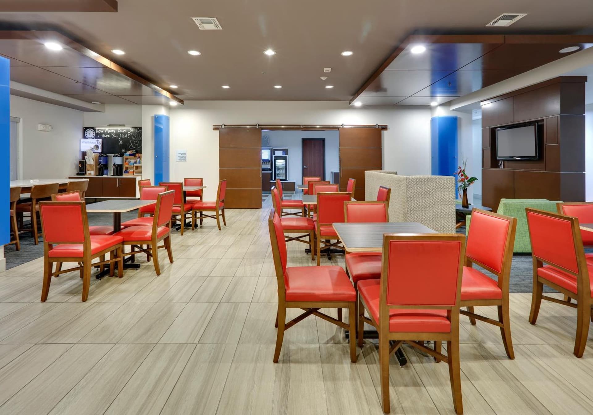 Holiday Inn Express & Suites - Denton North by IHG gallery photo in Denton, TX — image 10