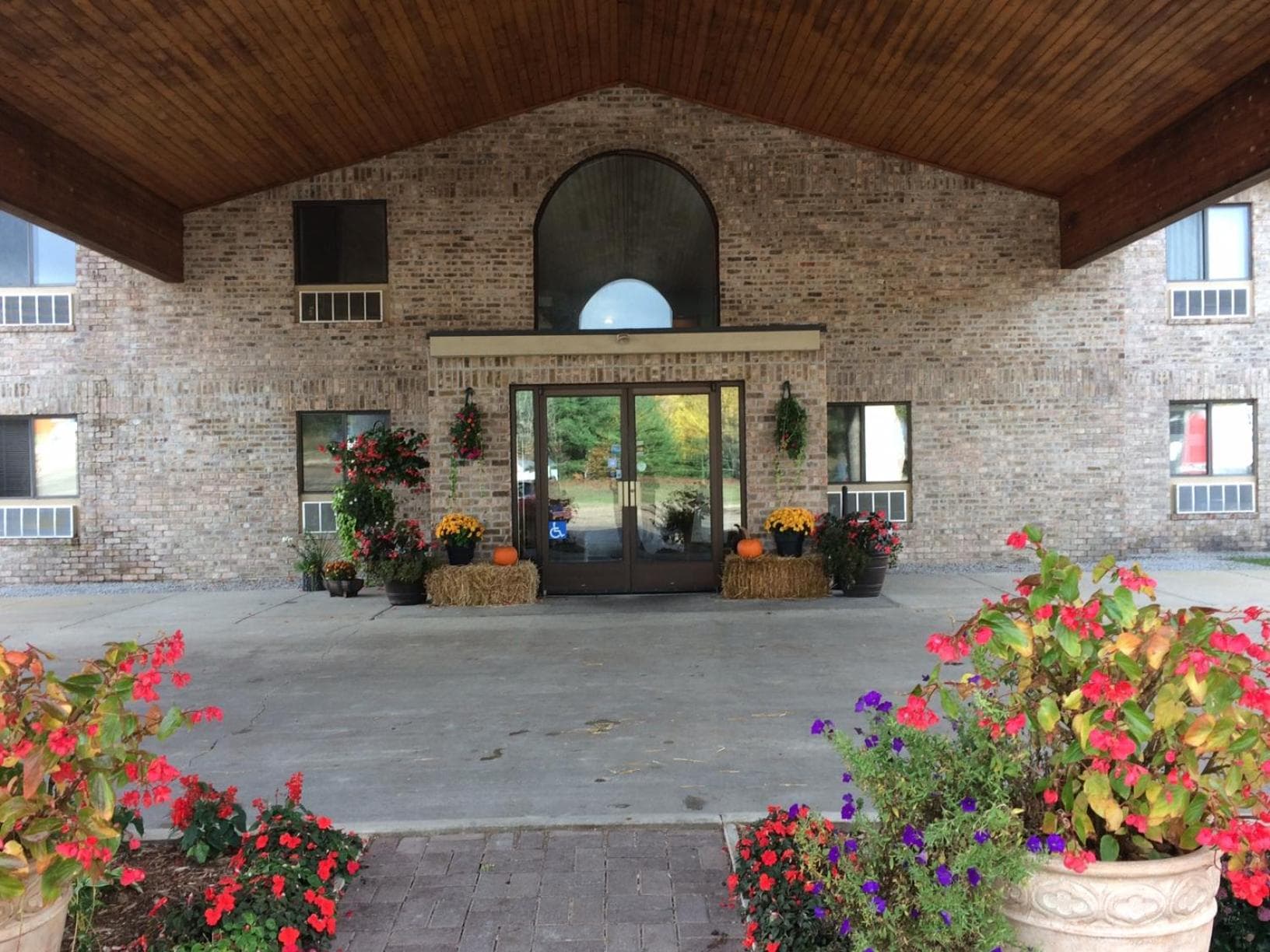All Seasons Resort featured exterior or lobby in Kalkaska, MI — similar hotel