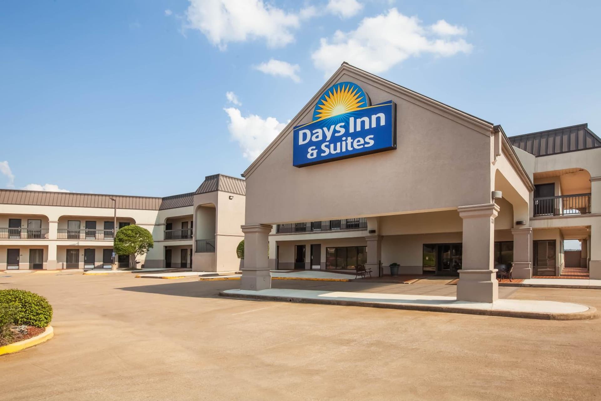 Days Inn & Suites by Wyndham Tyler gallery photo in Tyler, TX — image 26