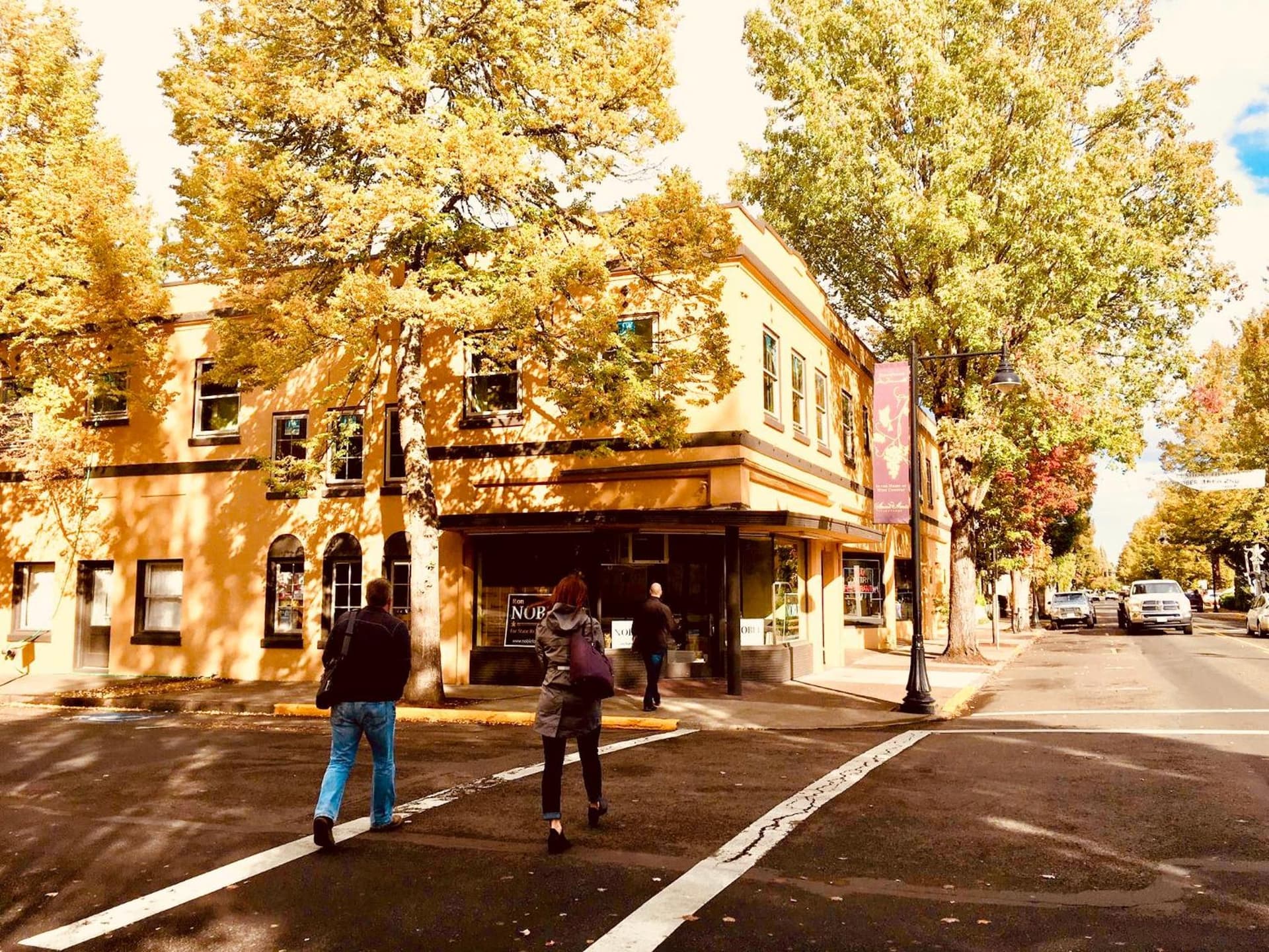 Douglas On Third interior in McMinnville, OR — gallery photo 2