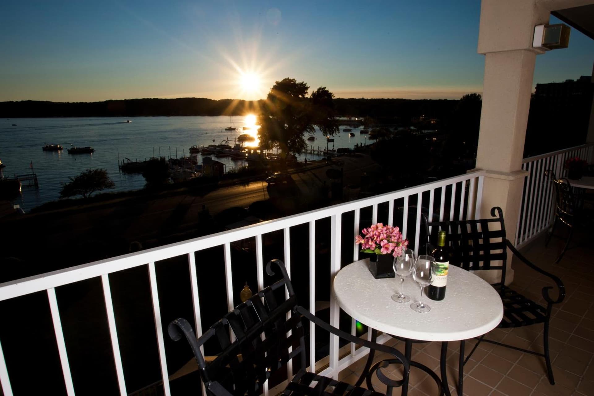 Bella Vista Suites Lake Geneva gallery photo in Lake Geneva, WI — image 17