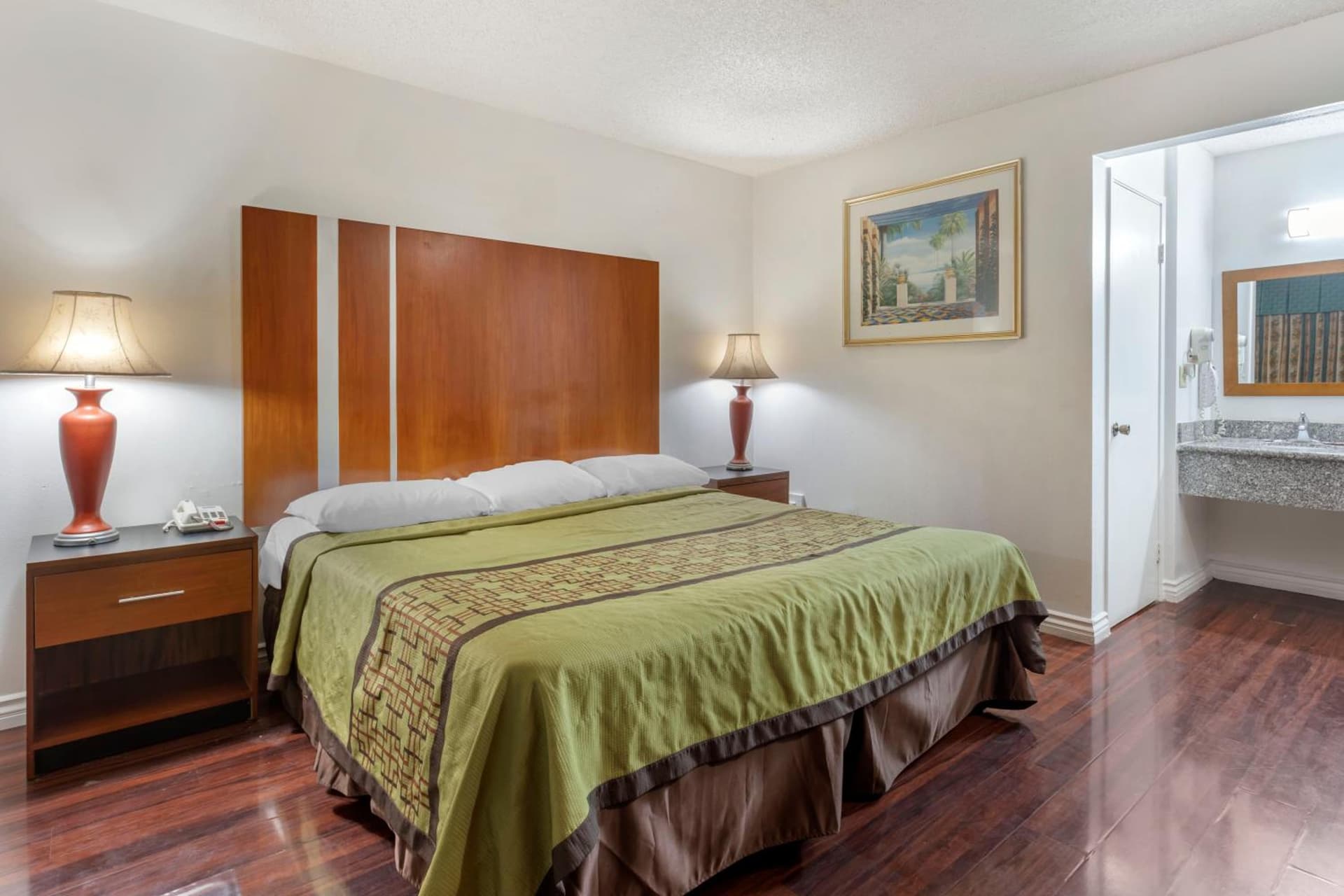 Riverside Inn & Suites gallery photo in Riverside, CA — image 26