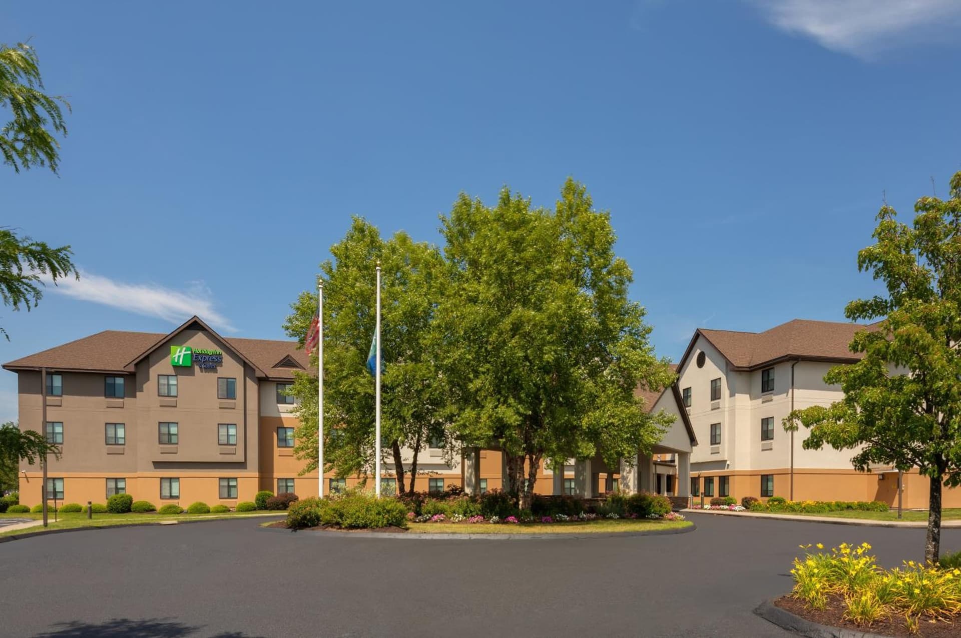 Holiday Inn Express & Suites Bradley Airport by IHG gallery photo in Windsor Locks — image 34