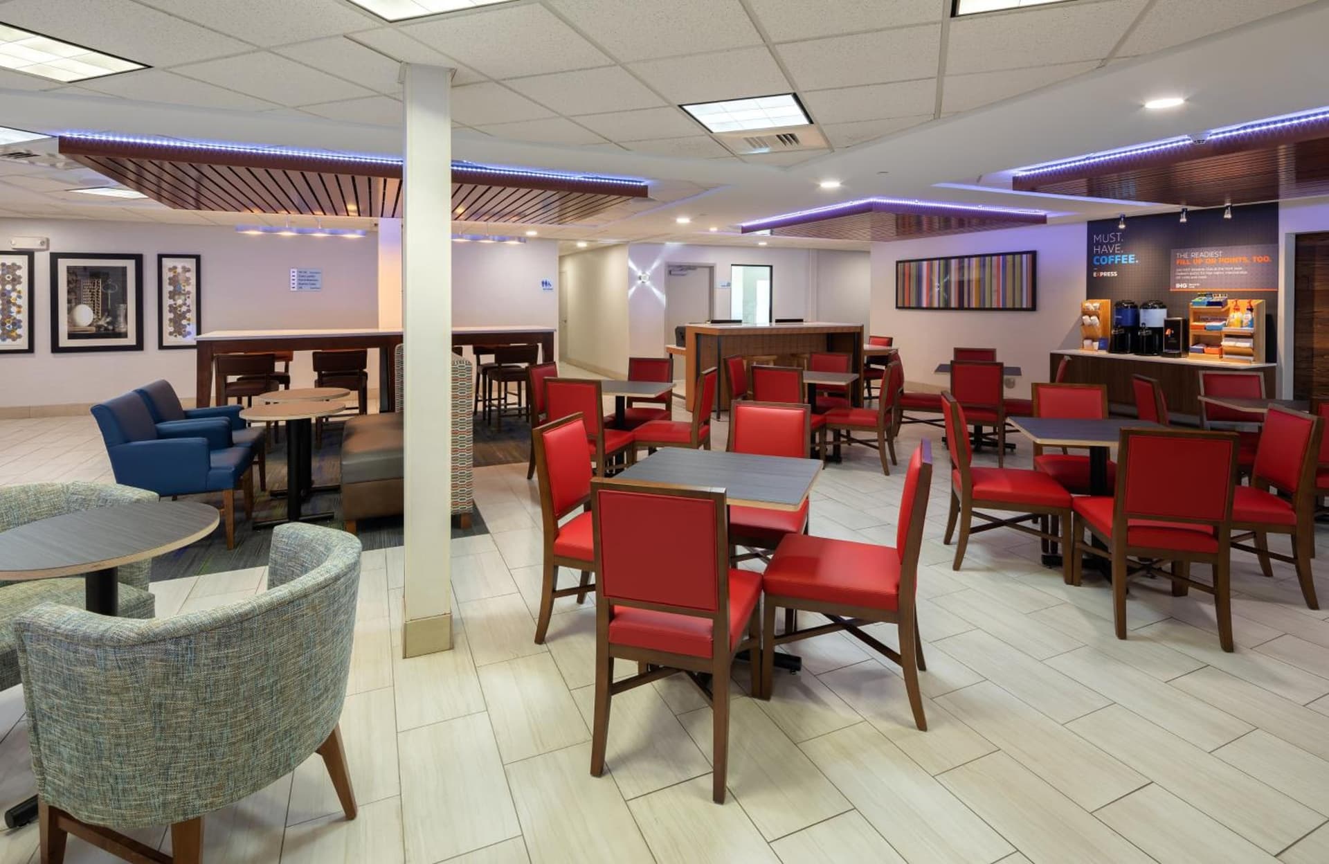 Holiday Inn Express & Suites Bradley Airport by IHG gallery photo in Windsor Locks — image 6