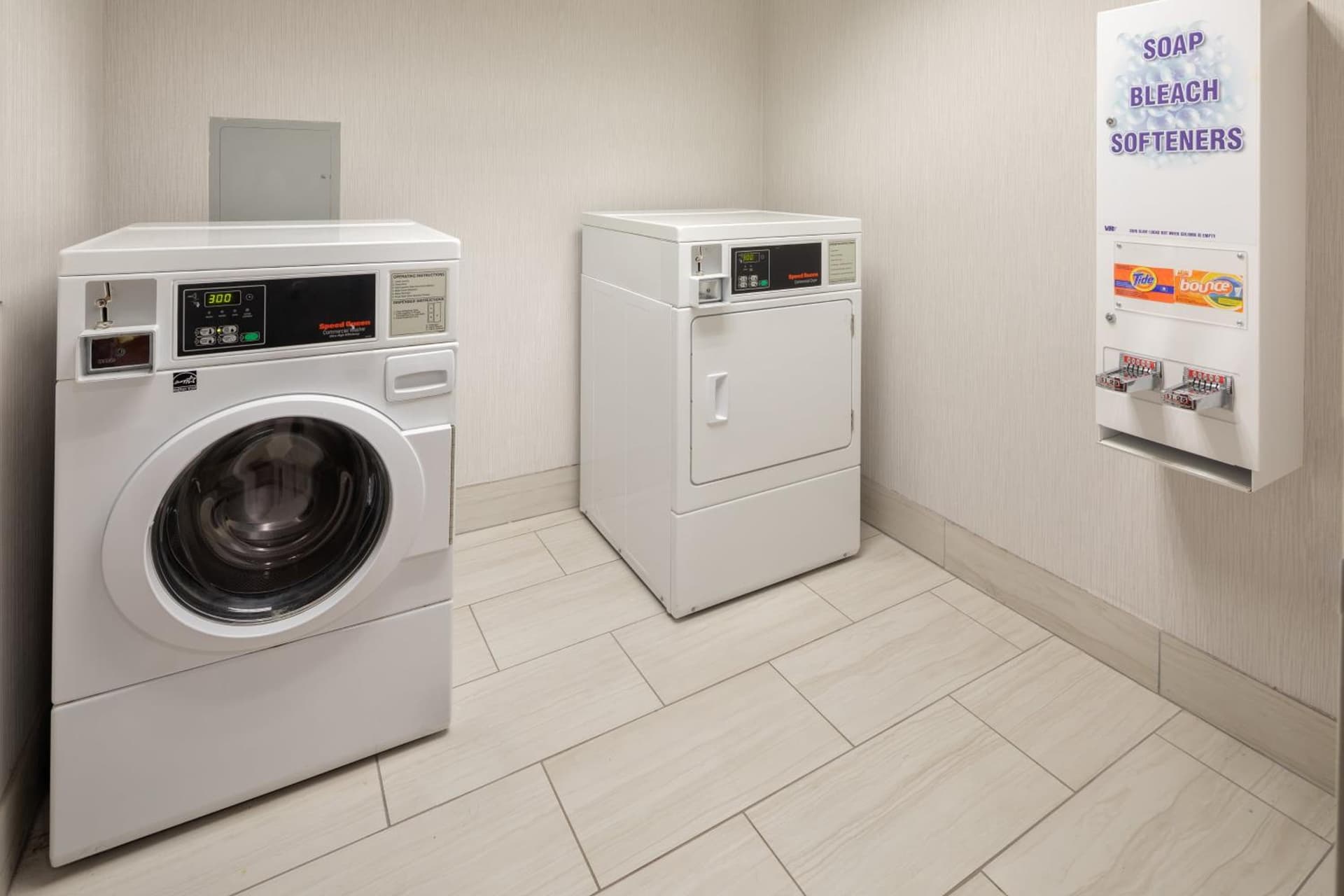 Holiday Inn Express & Suites Bradley Airport by IHG gallery photo in Windsor Locks — image 8
