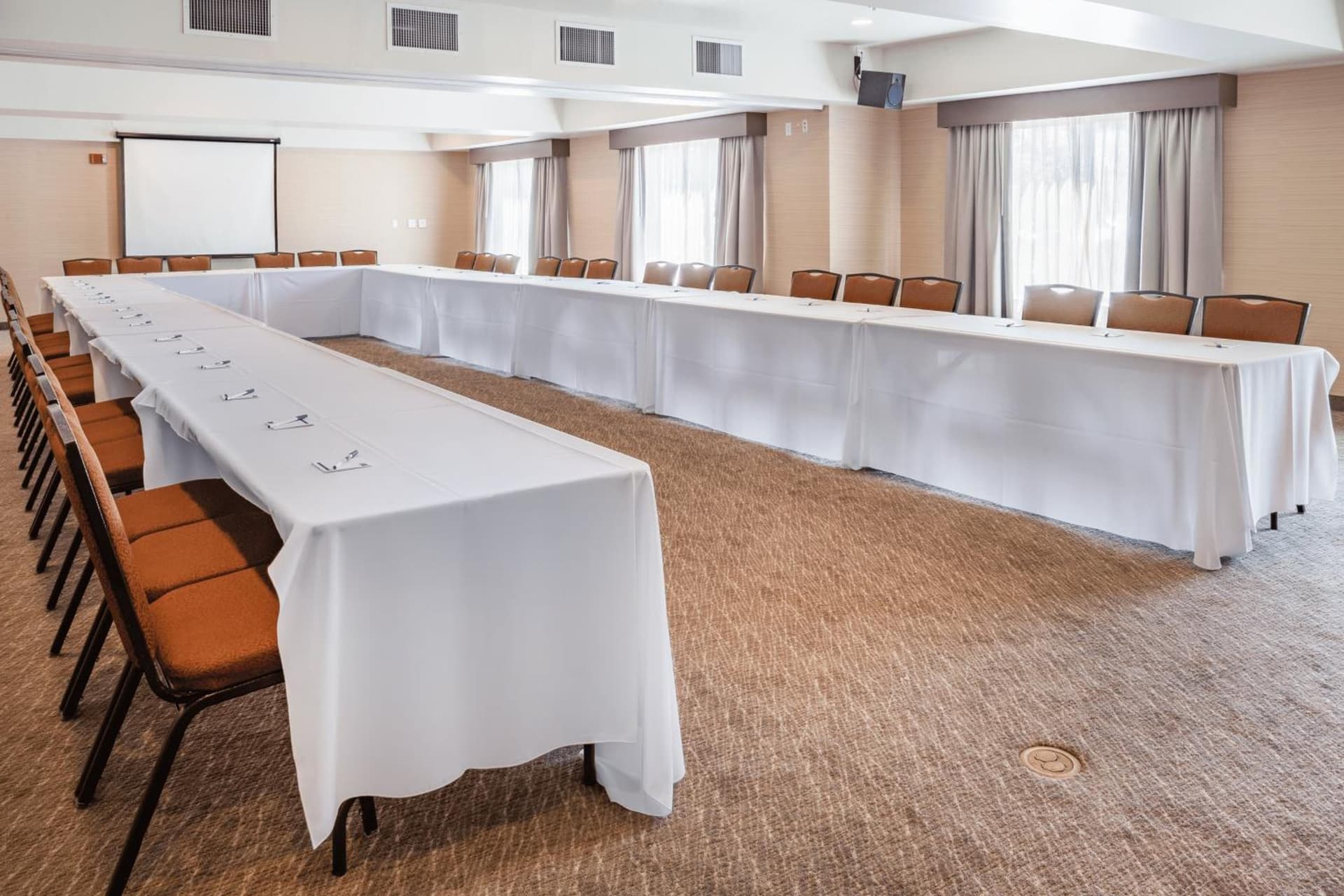 Holiday Inn Express Hotel & Suites San Jose-Morgan Hill by IHG gallery photo in Morgan Hill, CA — image 15