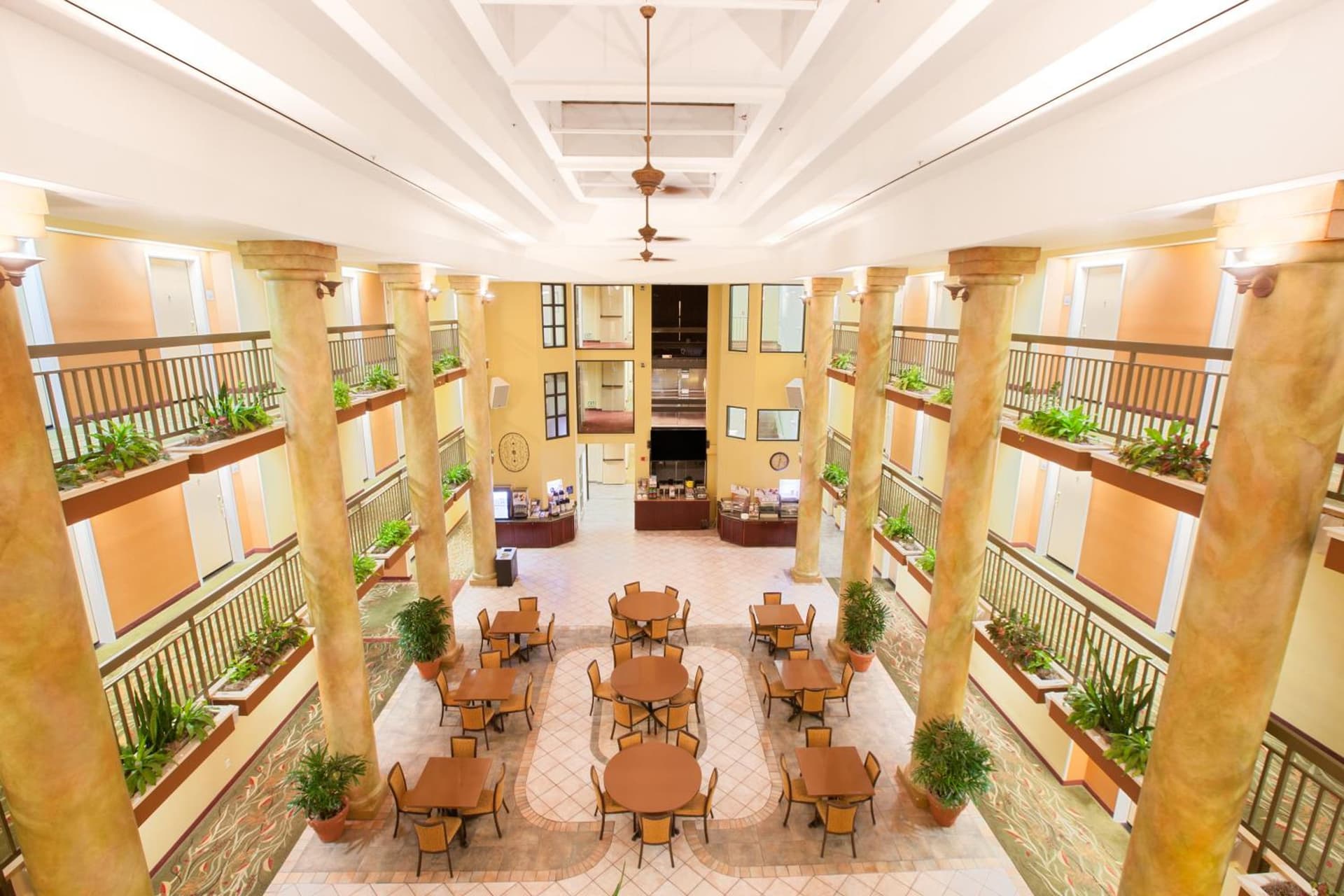Holiday Inn Express Hotel & Suites San Jose-Morgan Hill by IHG gallery photo in Morgan Hill, CA — image 13