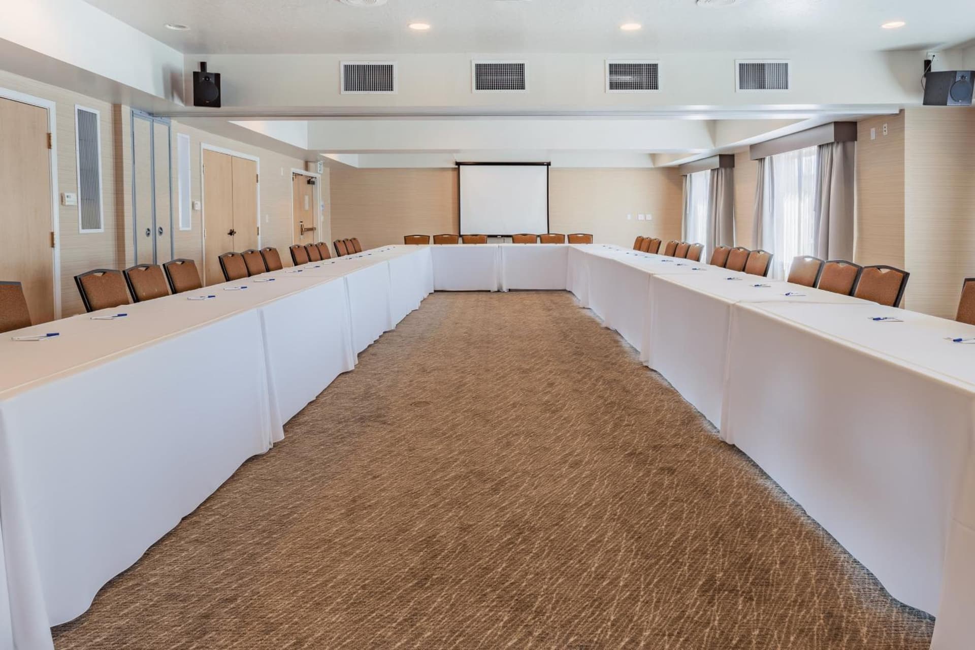 Holiday Inn Express Hotel & Suites San Jose-Morgan Hill by IHG property views in Morgan Hill, CA — gallery photo 3