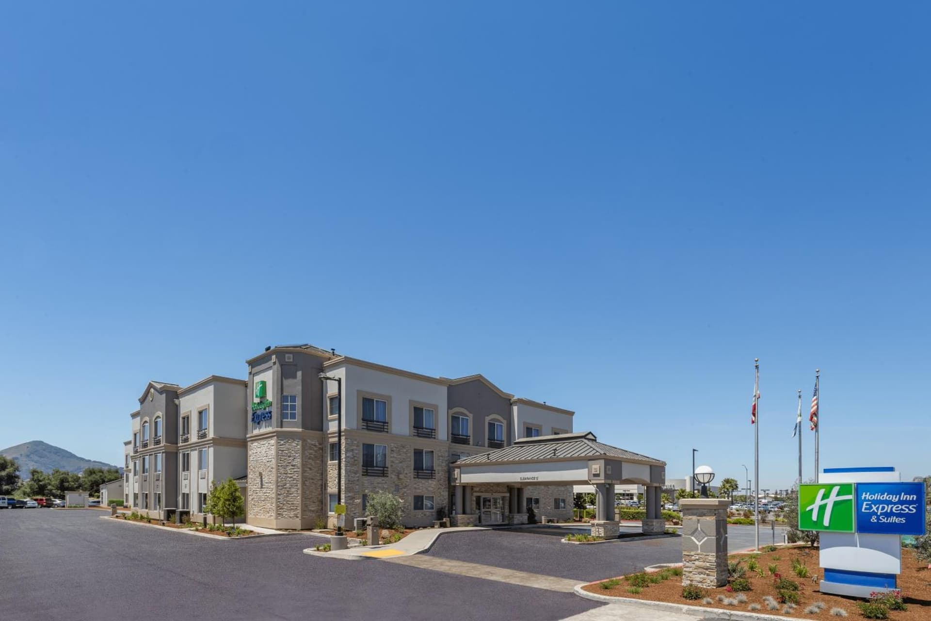 Holiday Inn Express Hotel & Suites San Jose-Morgan Hill by IHG gallery photo in Morgan Hill, CA — image 17