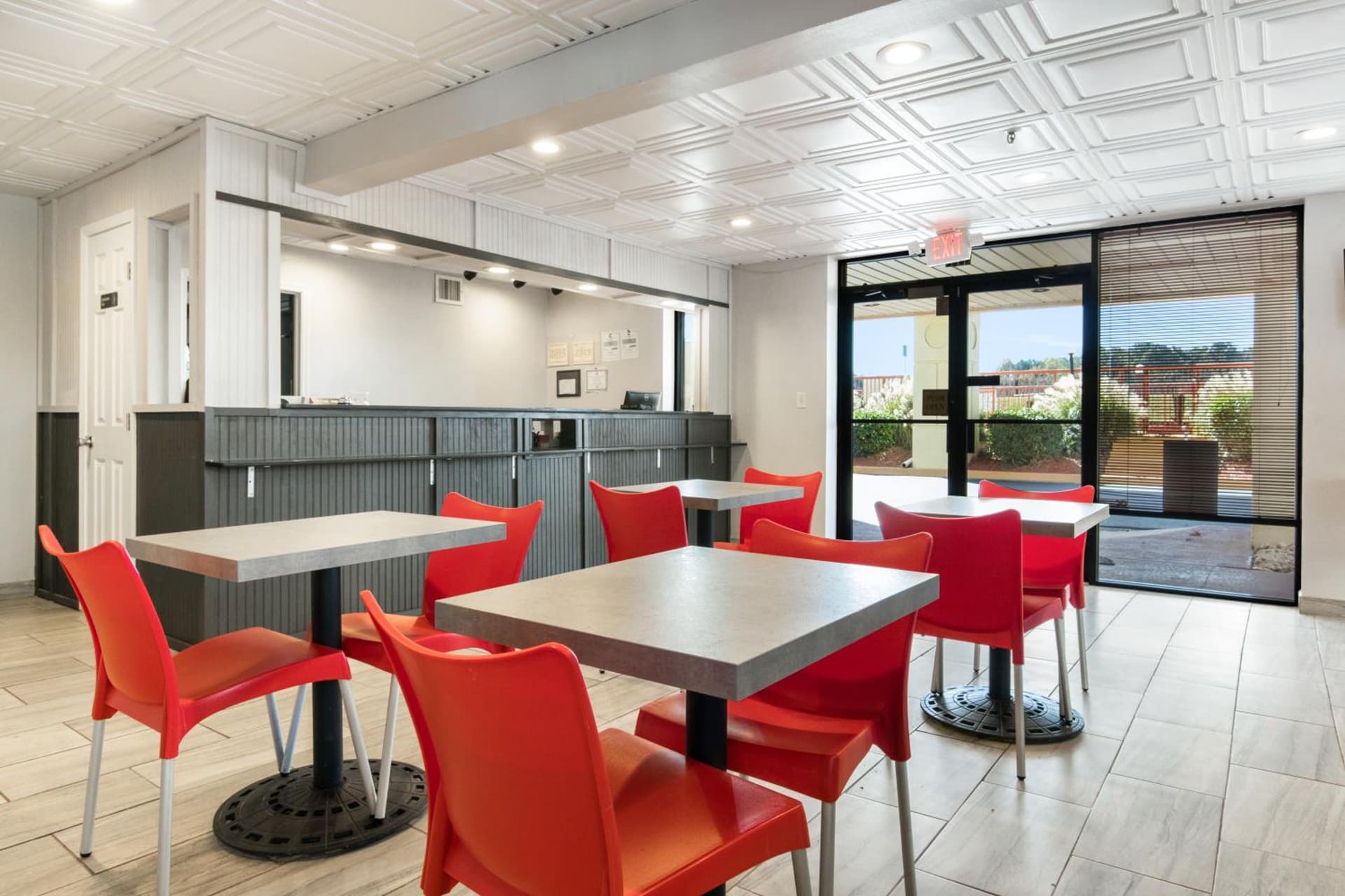 Econo Lodge - Conyers interior in Conyers, GA — gallery photo 2