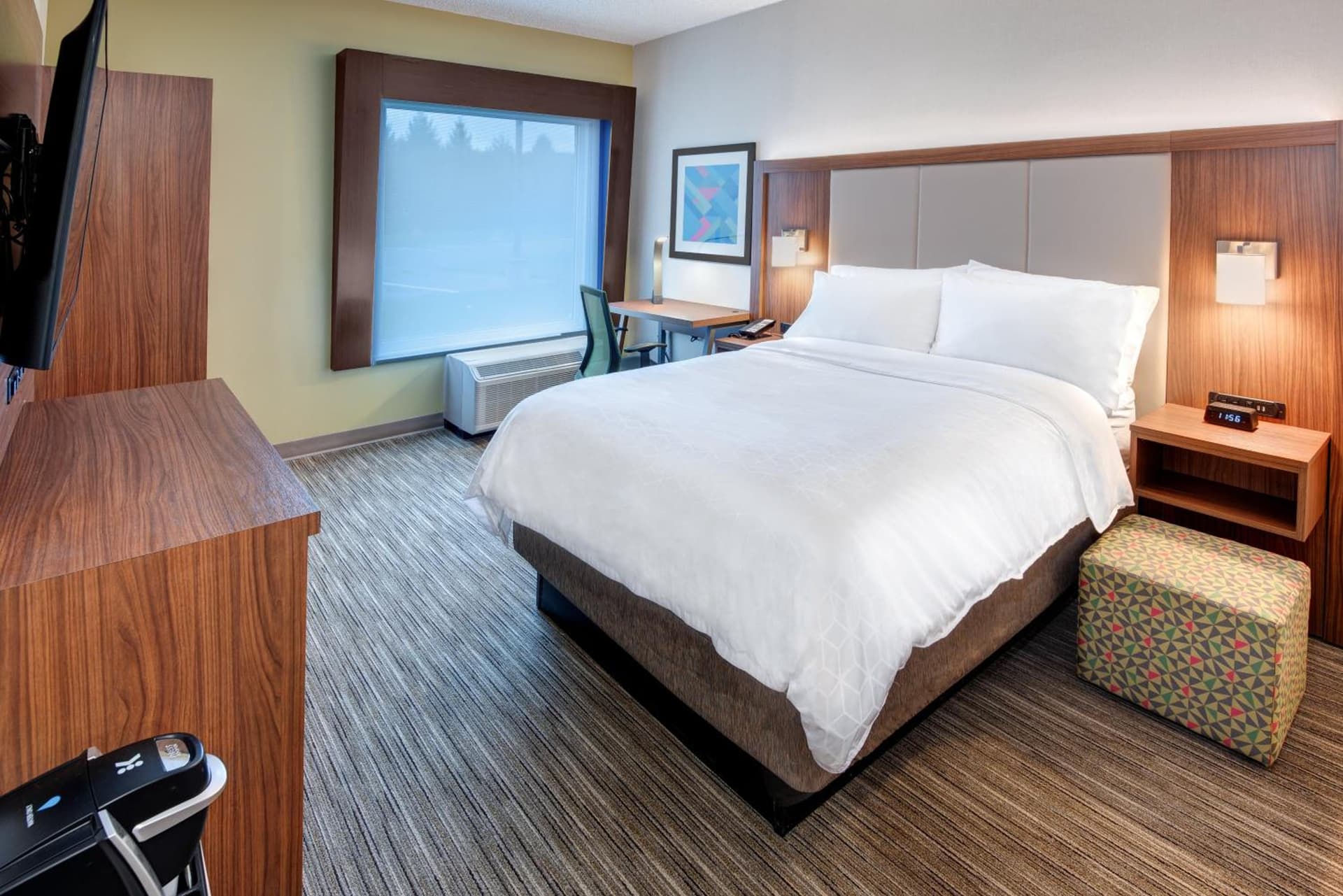 Holiday Inn Express & Suites West Long Branch - Eatontown by IHG property views in West Long Branch, NJ — gallery photo 3