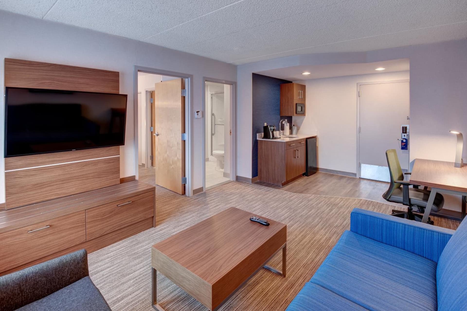 Holiday Inn Express & Suites West Long Branch - Eatontown by IHG gallery photo in West Long Branch, NJ — image 46