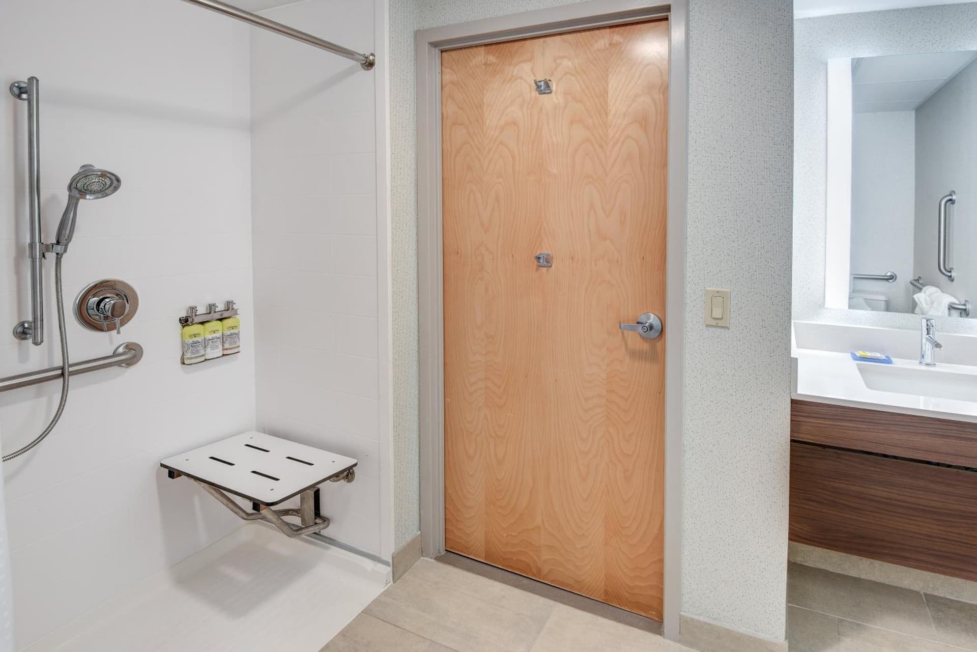 Holiday Inn Express & Suites West Long Branch - Eatontown by IHG gallery photo in West Long Branch, NJ — image 55