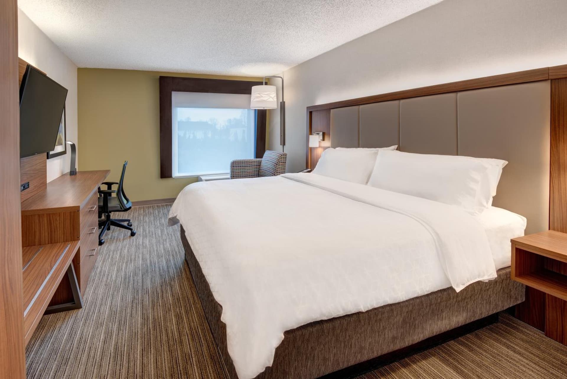 Holiday Inn Express & Suites West Long Branch - Eatontown by IHG gallery photo in West Long Branch, NJ — image 5
