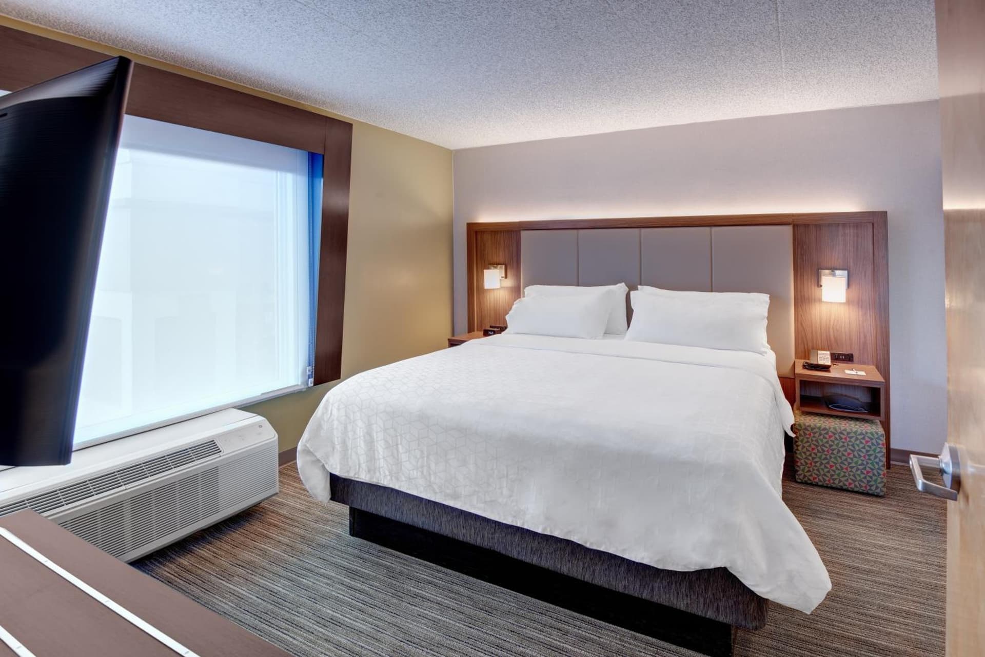 Holiday Inn Express & Suites West Long Branch - Eatontown by IHG gallery photo in West Long Branch, NJ — image 56