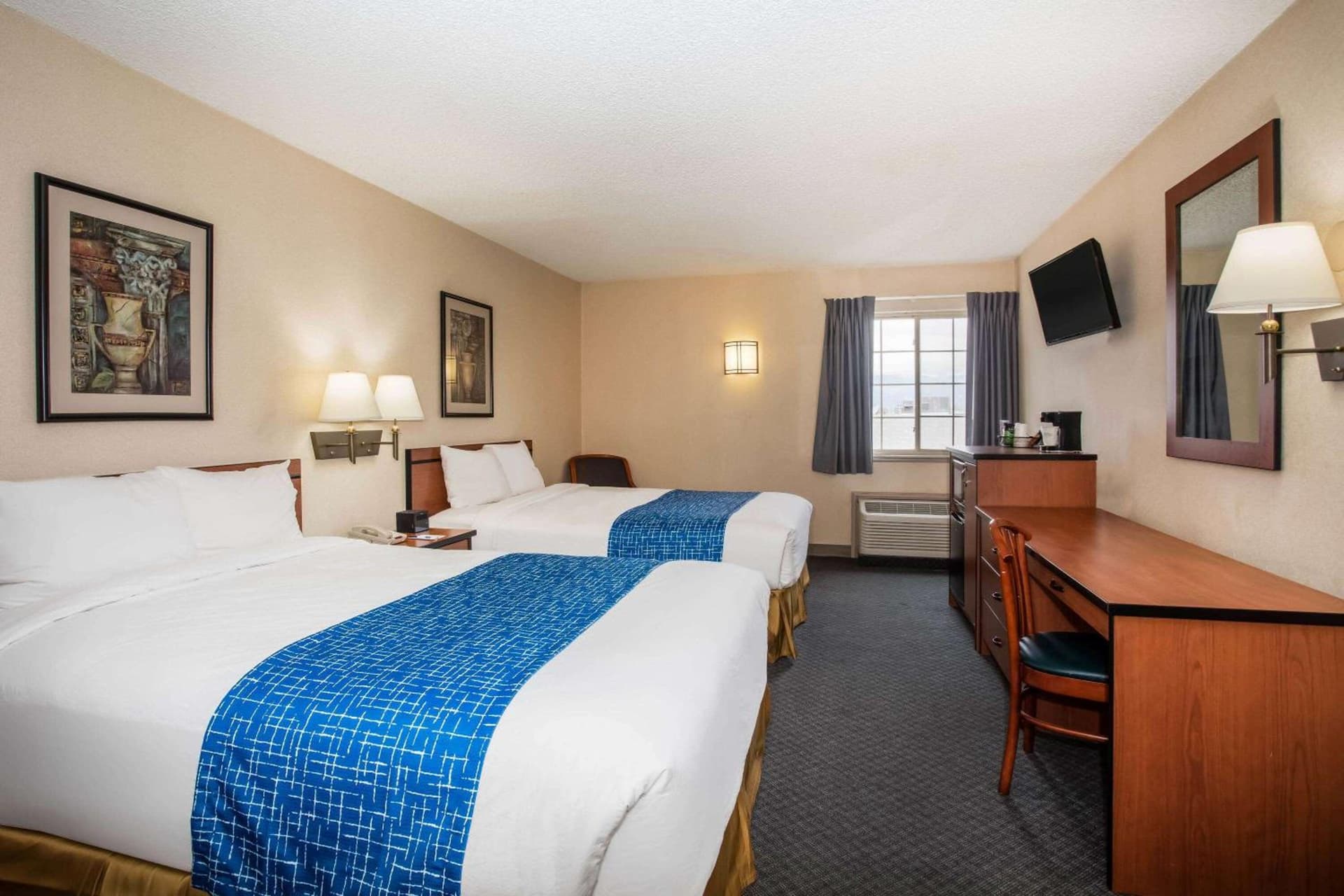 Travelodge by Wyndham Colorado Springs Airport - Peterson SFB gallery photo in Colorado Springs, CO — image 14