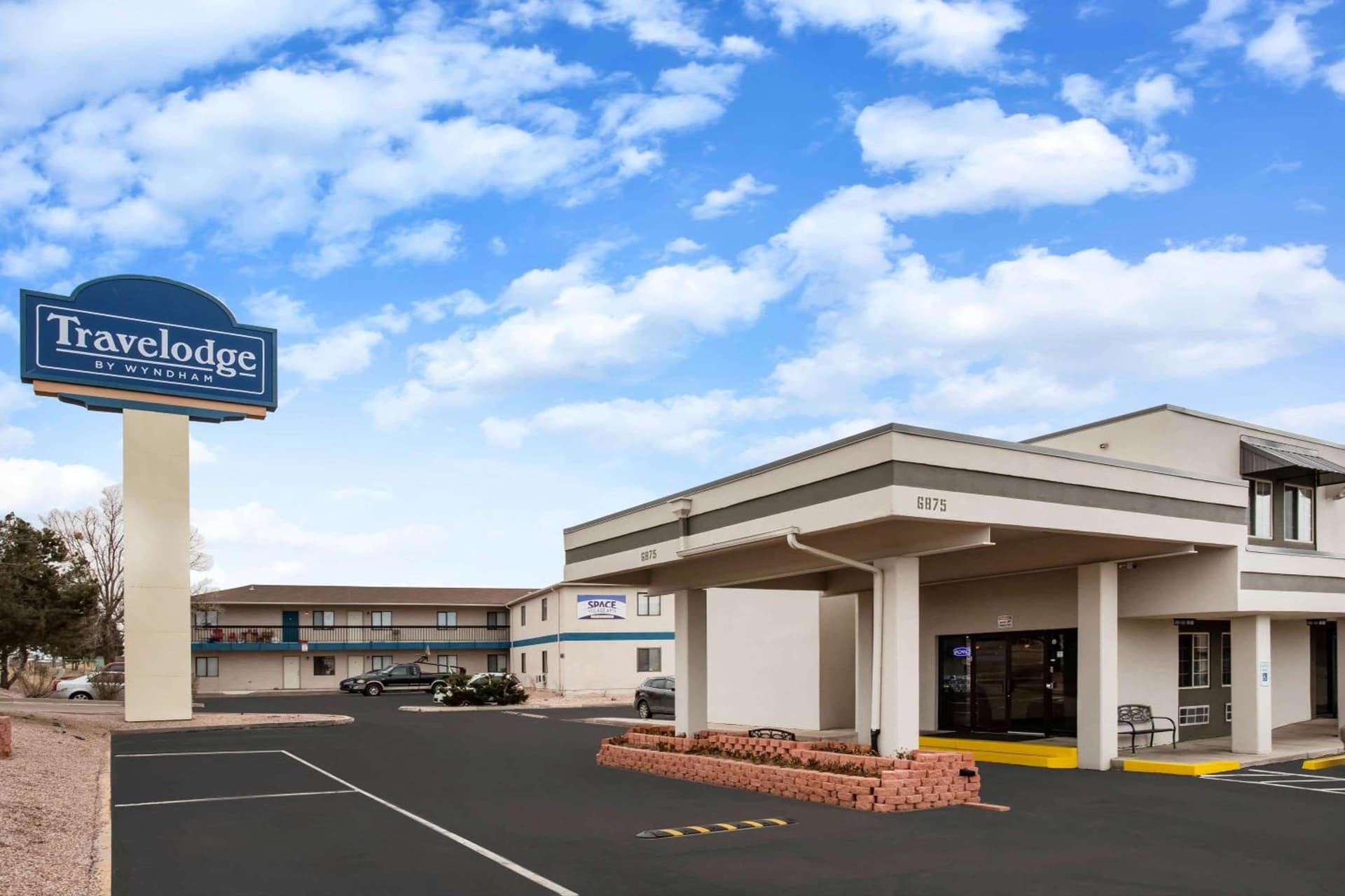 Travelodge by Wyndham Colorado Springs Airport - Peterson SFB gallery photo in Colorado Springs, CO — image 8