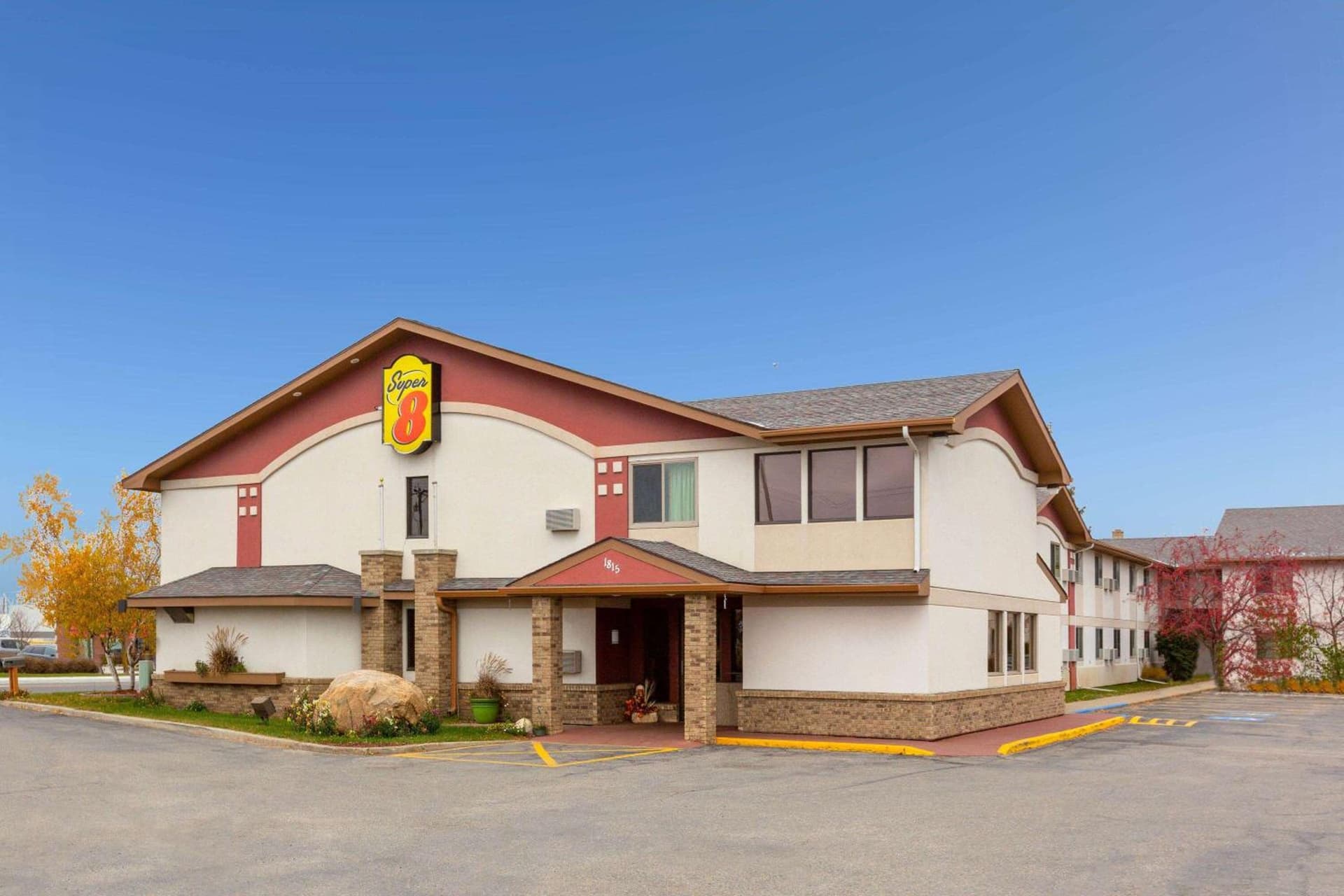 Super 8 by Wyndham Bemidji MN interior in Bemidji, MN — gallery photo 2