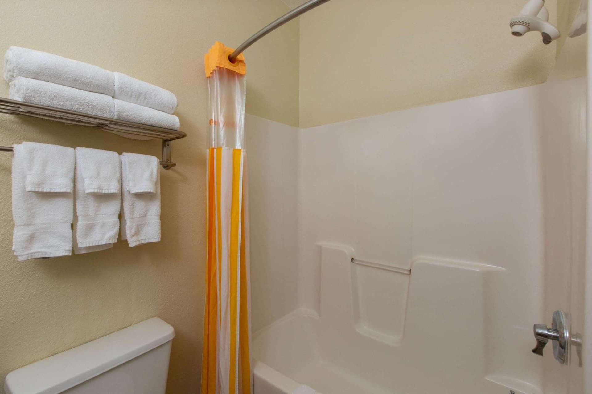 La Quinta Inn by Wyndham Lincoln, Nebraska gallery photo in Lincoln, NE — image 39