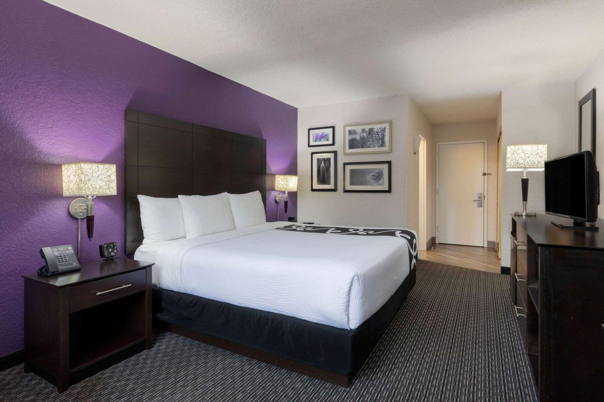 La Quinta by Wyndham Clifton/Rutherford gallery photo in Clifton, NJ — image 8