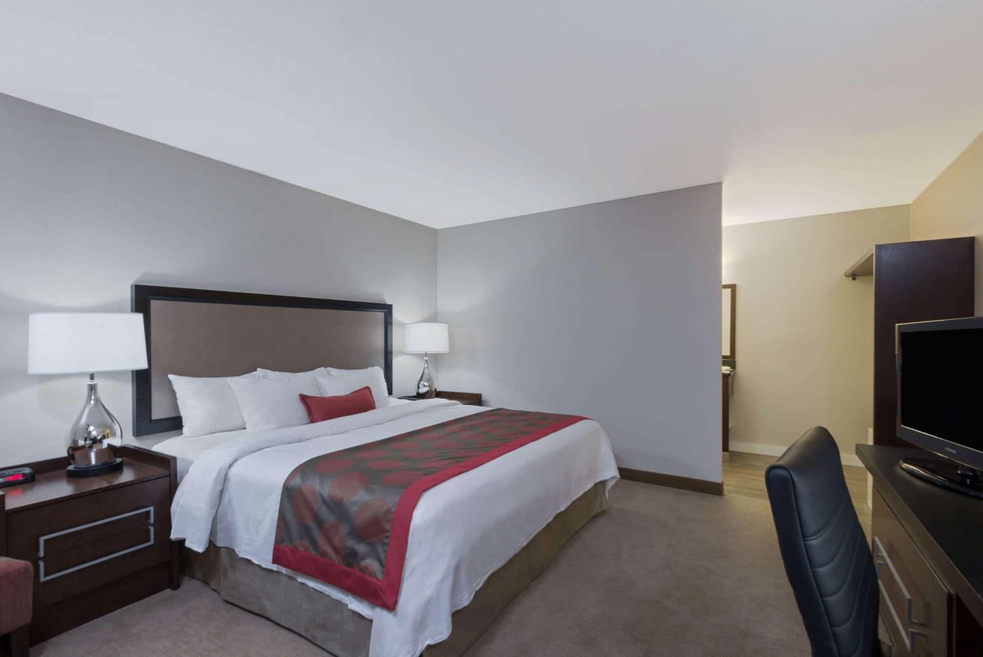 Ramada by Wyndham Boston gallery photo in Boston, MA — image 12