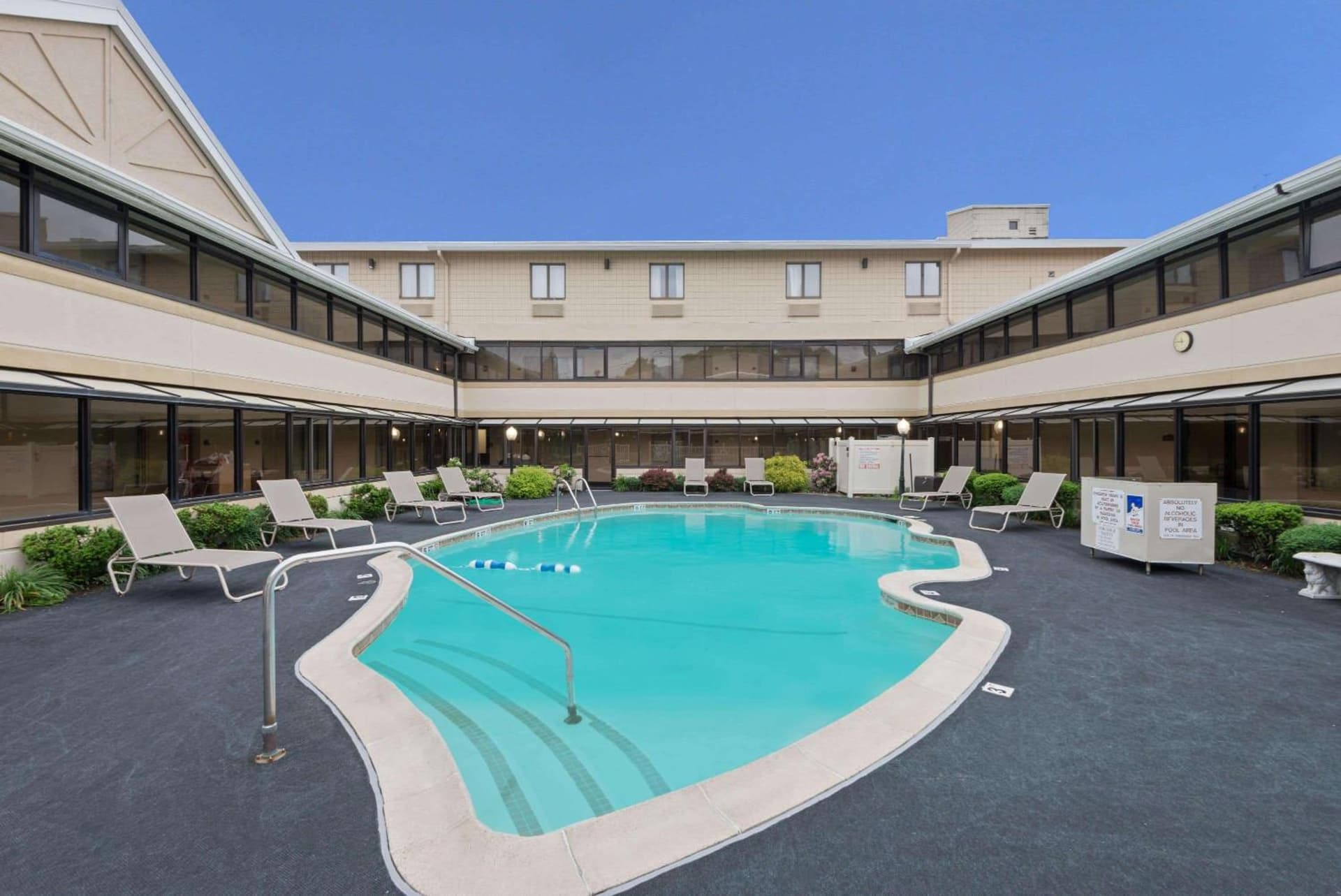 Ramada by Wyndham Boston gallery photo in Boston, MA — image 22