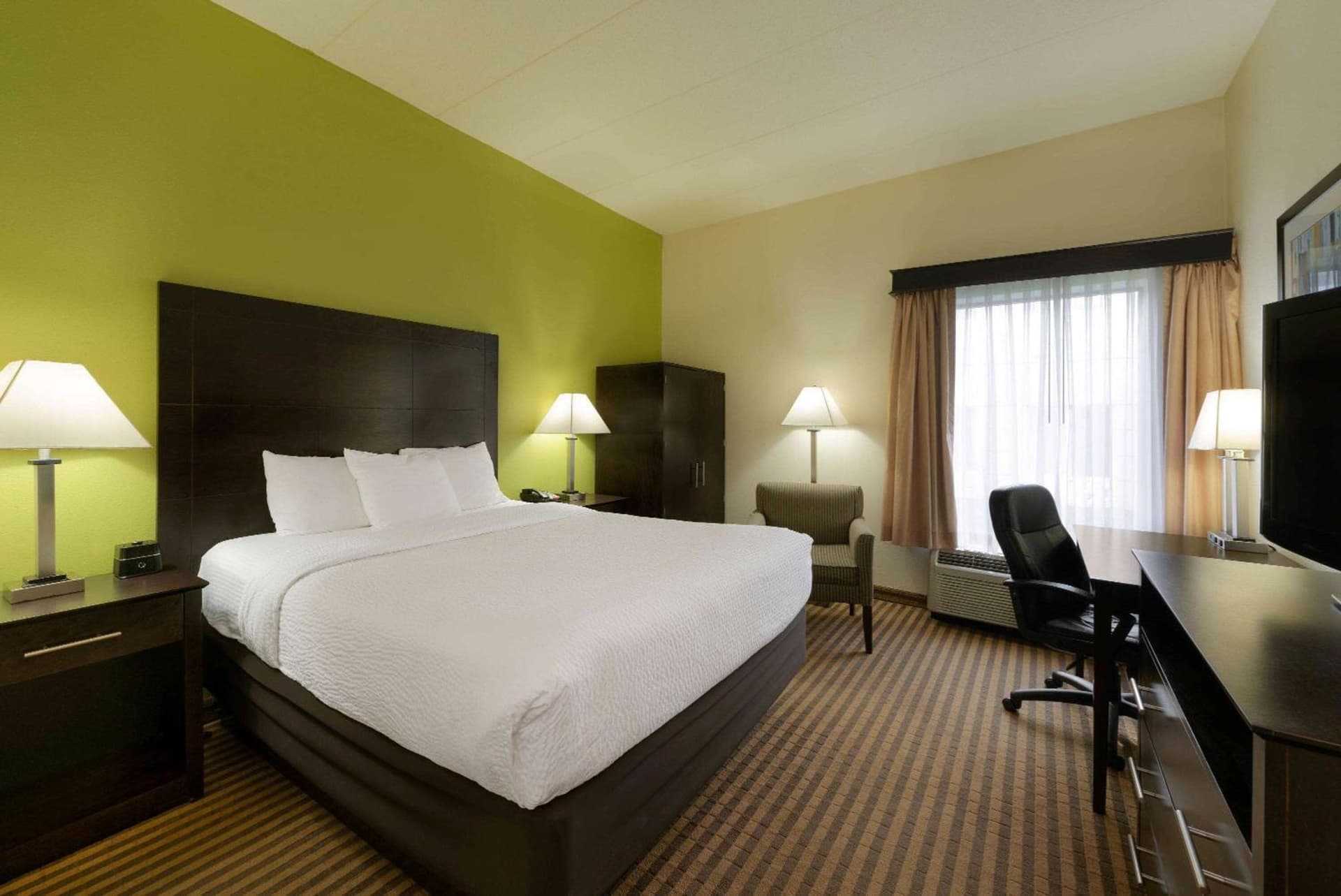 La Quinta by Wyndham Columbus - Grove City gallery photo in Grove City, OH — image 20