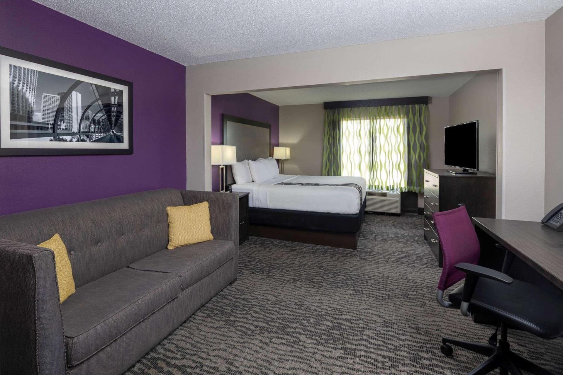 La Quinta by Wyndham Kennesaw gallery photo in Kennesaw, GA — image 59