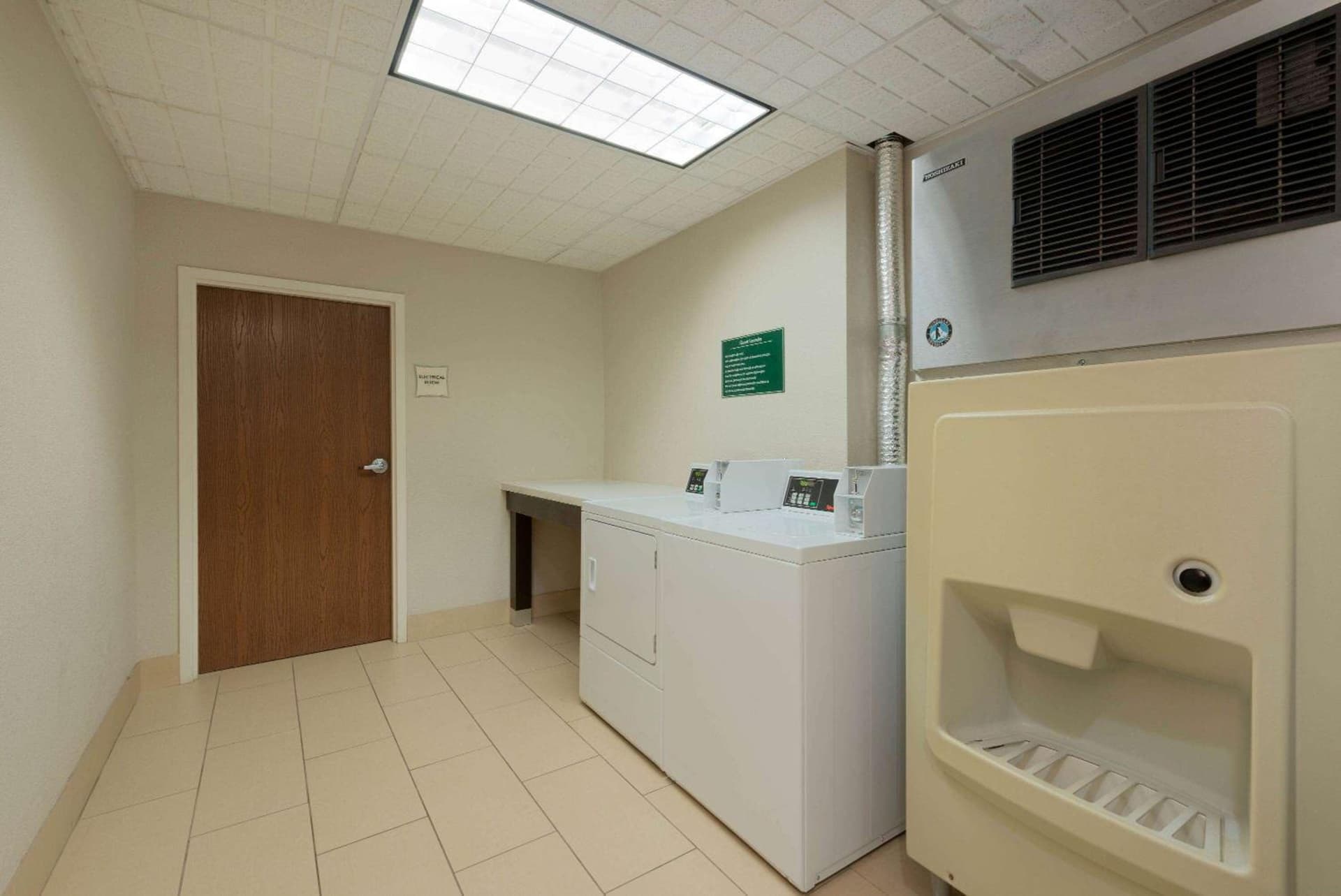 La Quinta by Wyndham Columbus - Grove City gallery photo in Grove City, OH — image 50
