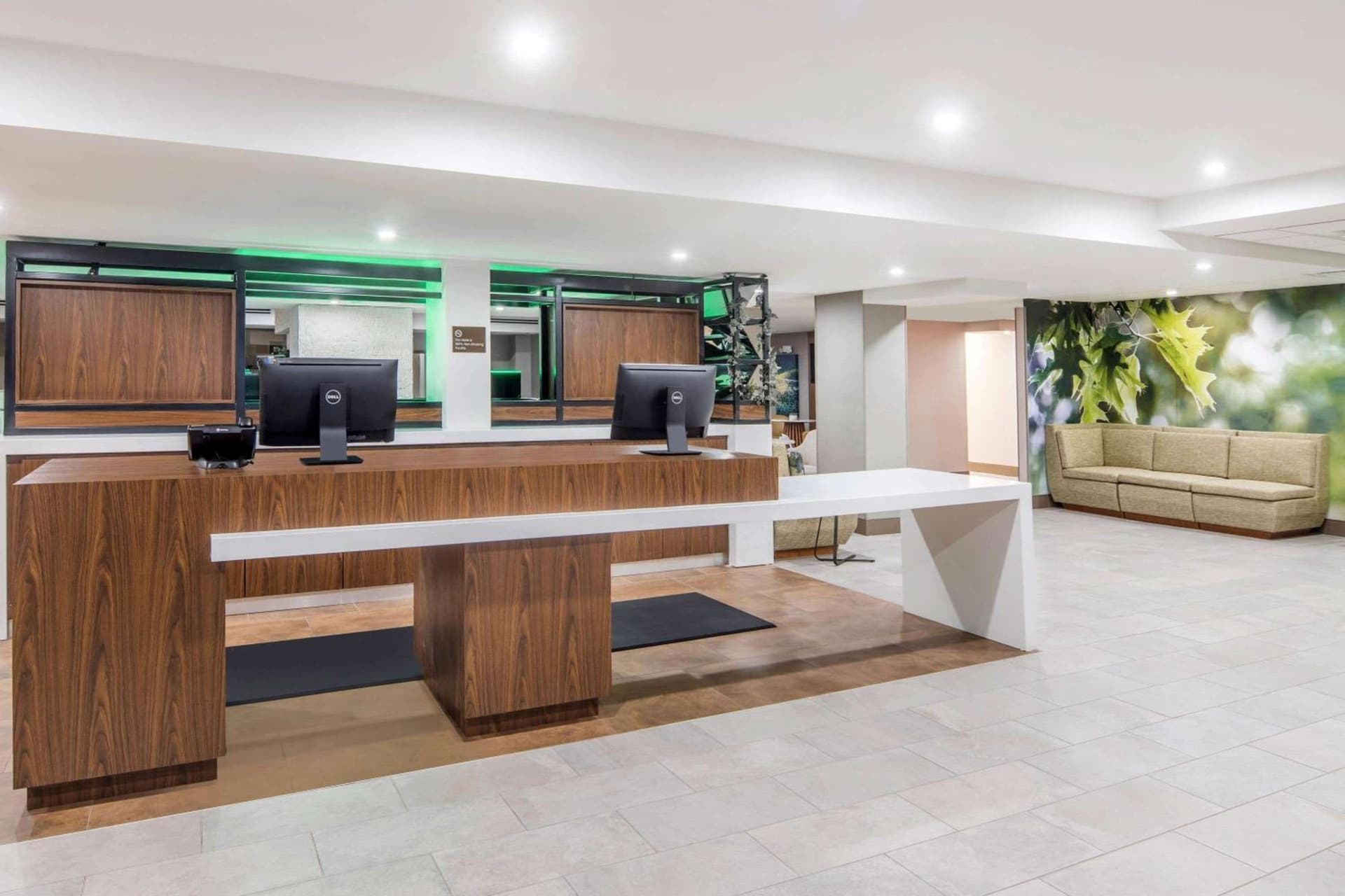 Wyndham Garden Marietta Atlanta North interior in Marietta, GA — gallery photo 2