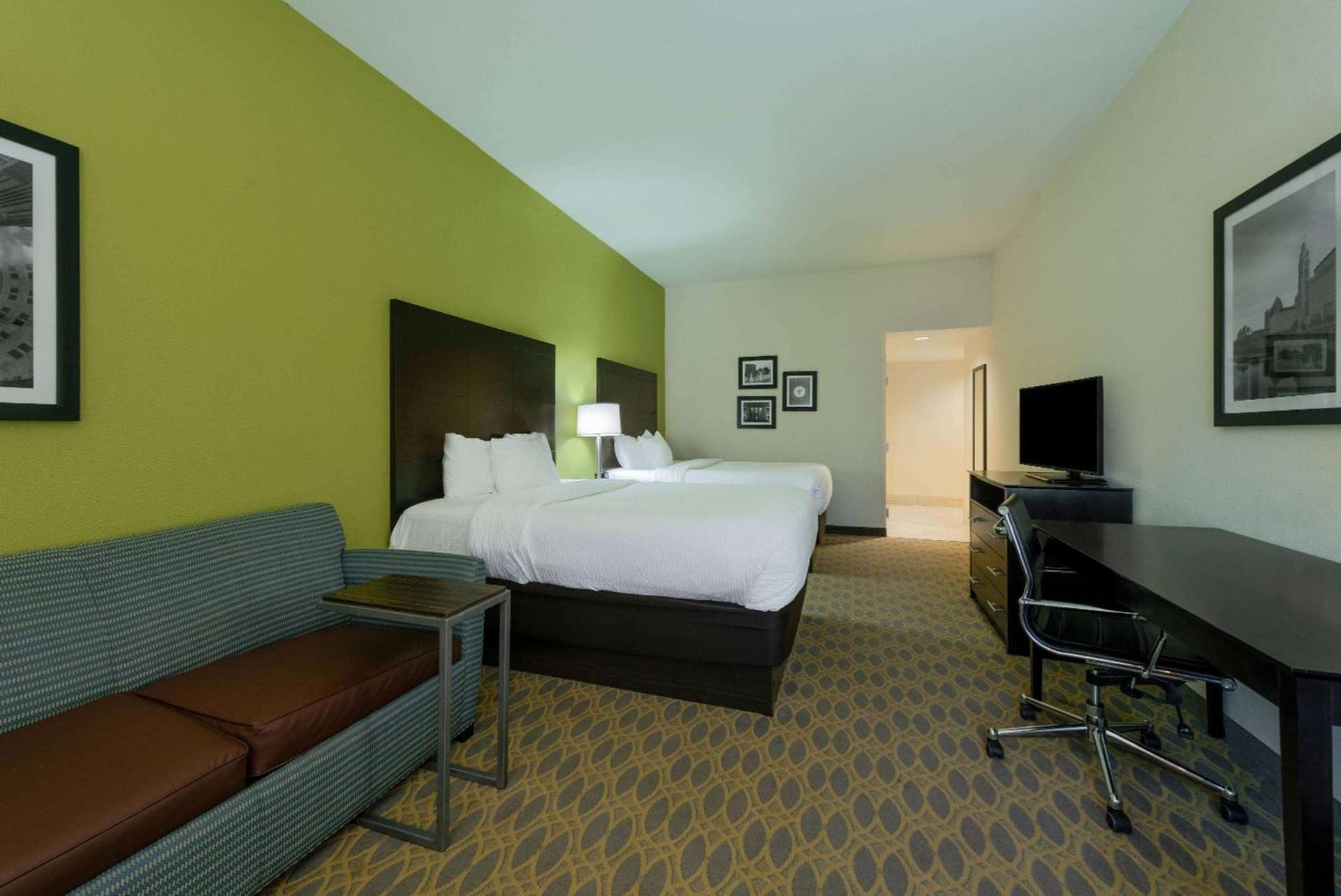 La Quinta by Wyndham Columbus - Grove City gallery photo in Grove City, OH — image 24