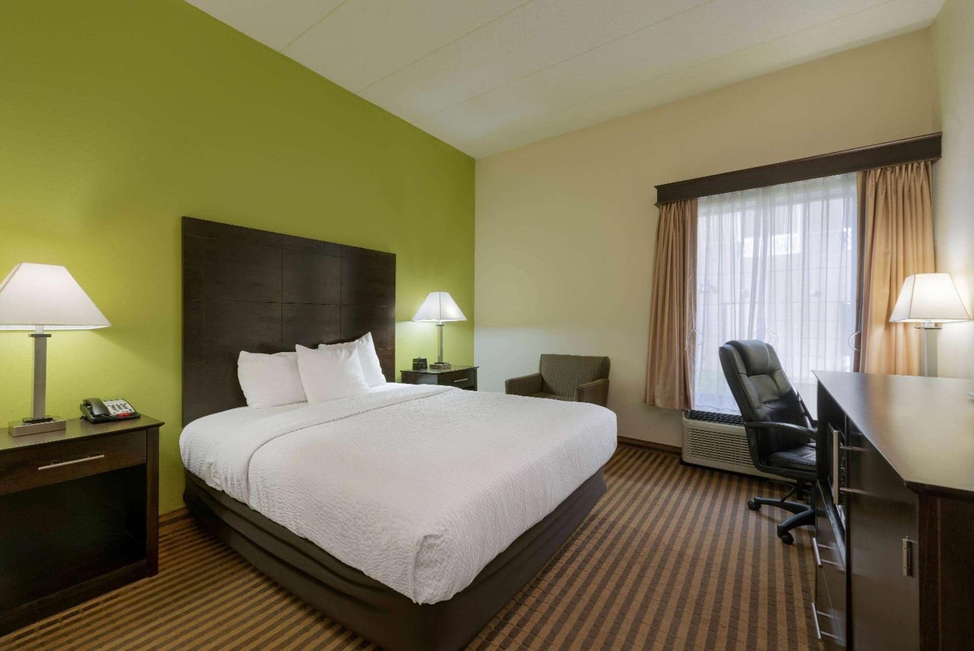 La Quinta by Wyndham Columbus - Grove City gallery photo in Grove City, OH — image 60