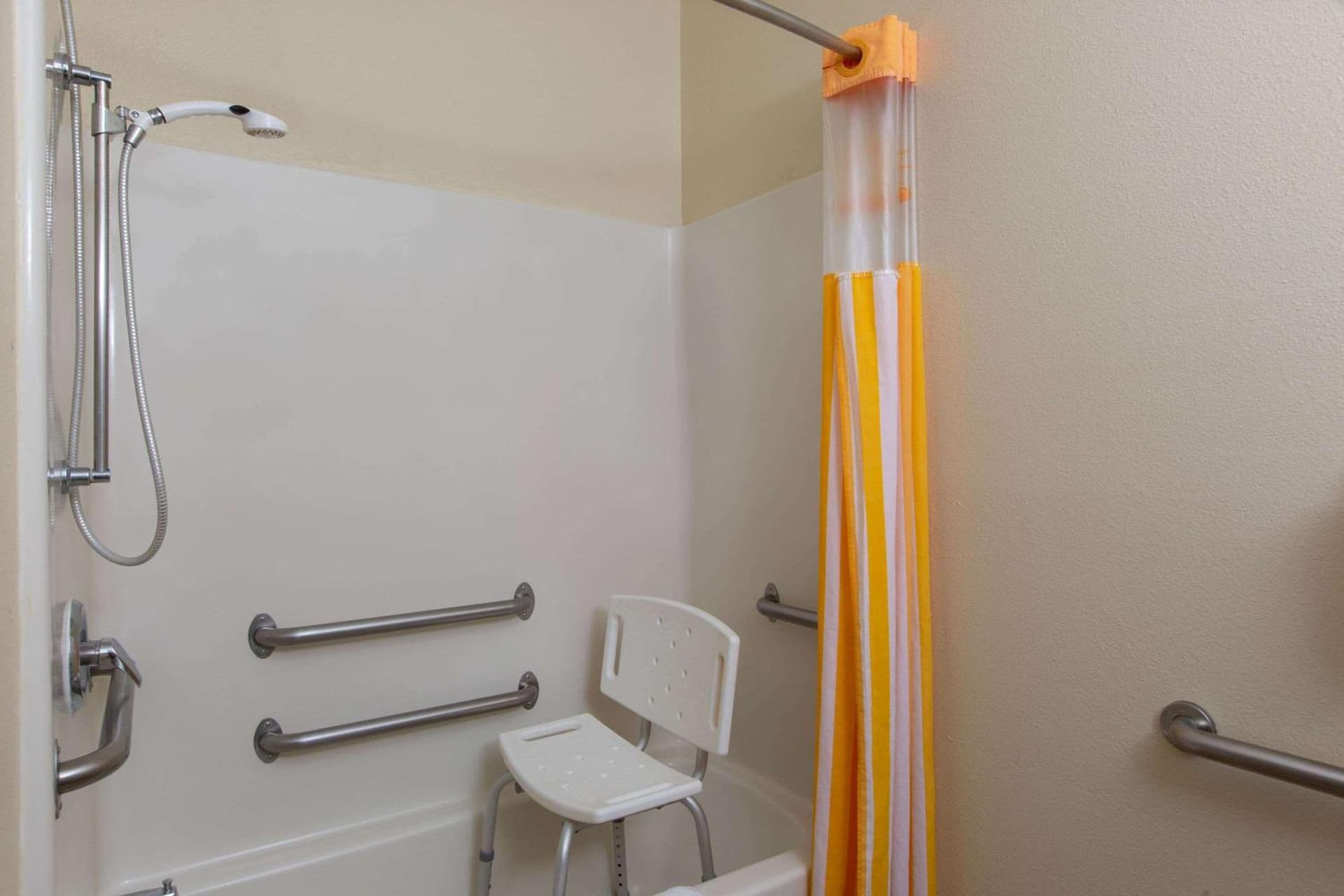 La Quinta Inn by Wyndham Lincoln, Nebraska gallery photo in Lincoln, NE — image 12