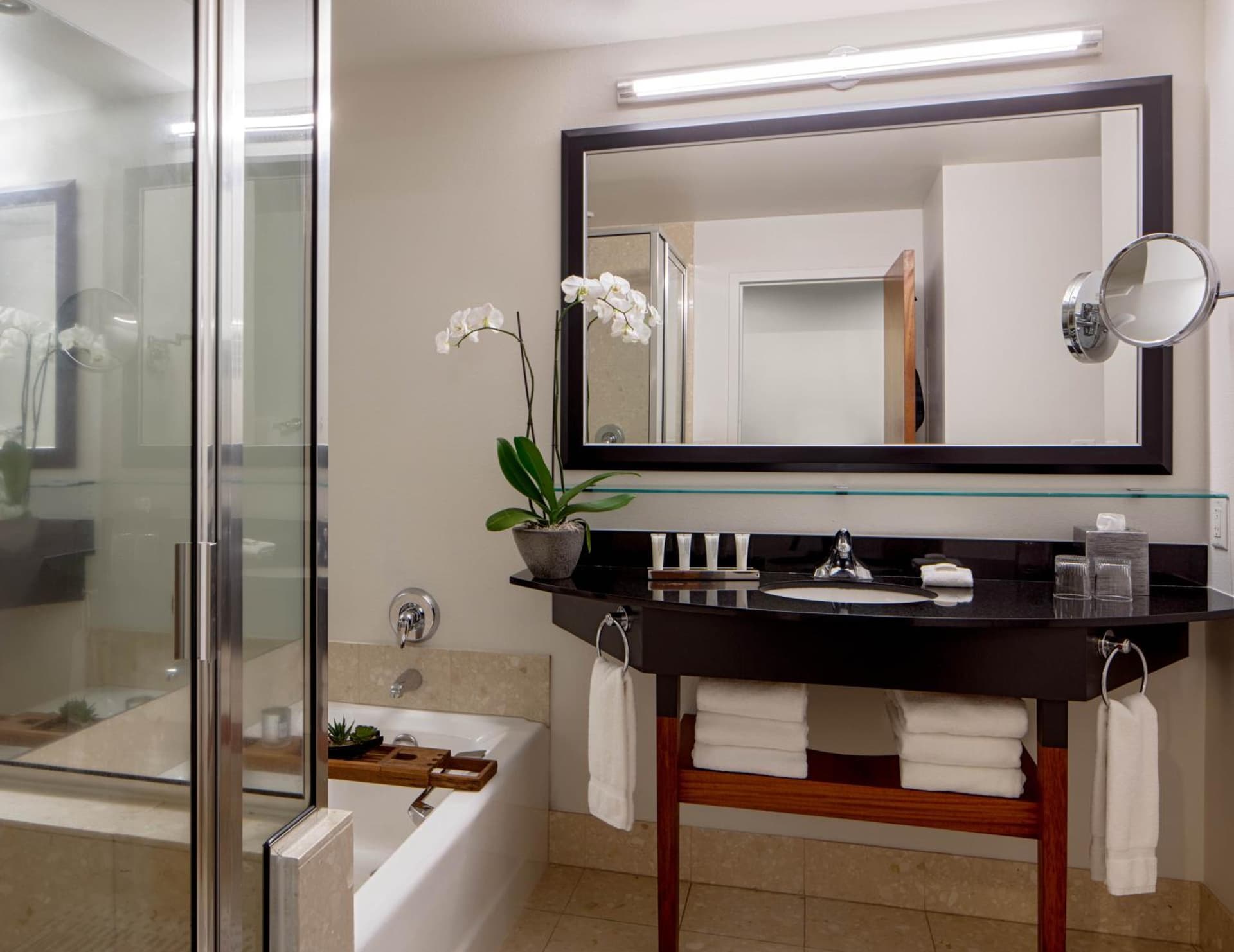 River's Edge Hotel Portland, Tapestry Collection by Hilton gallery photo in Portland, OR — image 21